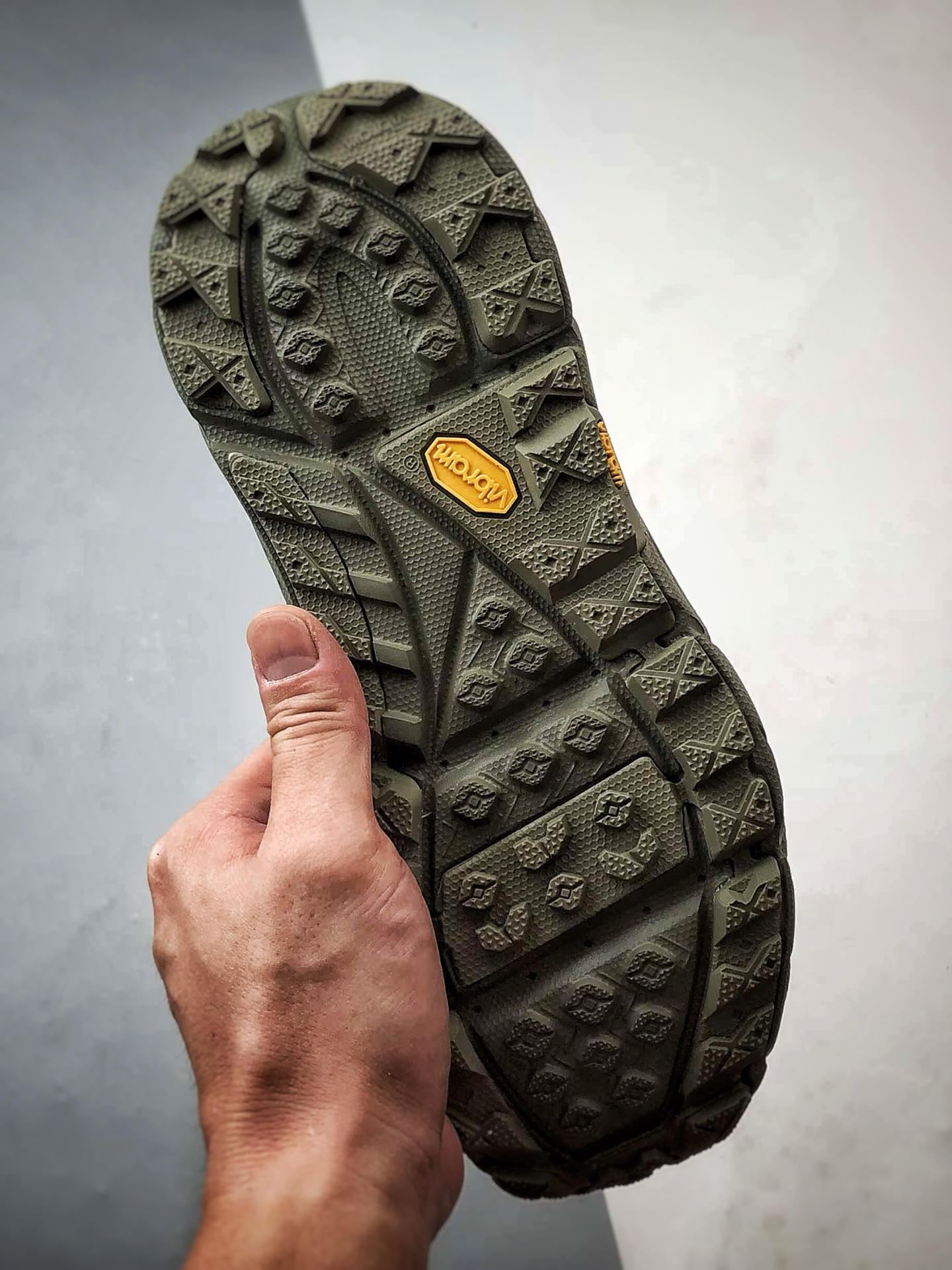 450 Hoka One One Tor Uitra High 棕绿 托亚潮流户外高帮越野登山功能鞋 1129958-BOIG