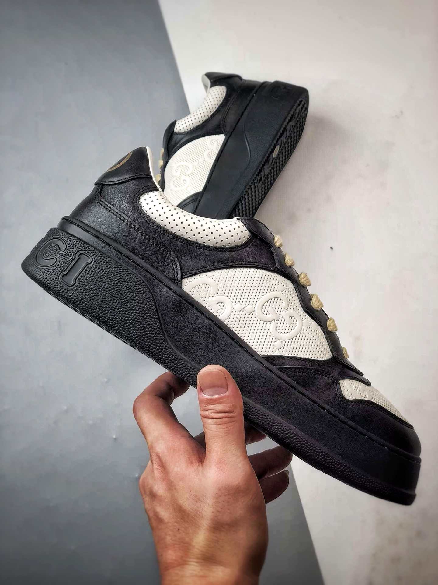 480 Chunky B Sneaker系列 黑白 低帮厚底增高休闲时尚饼干鞋