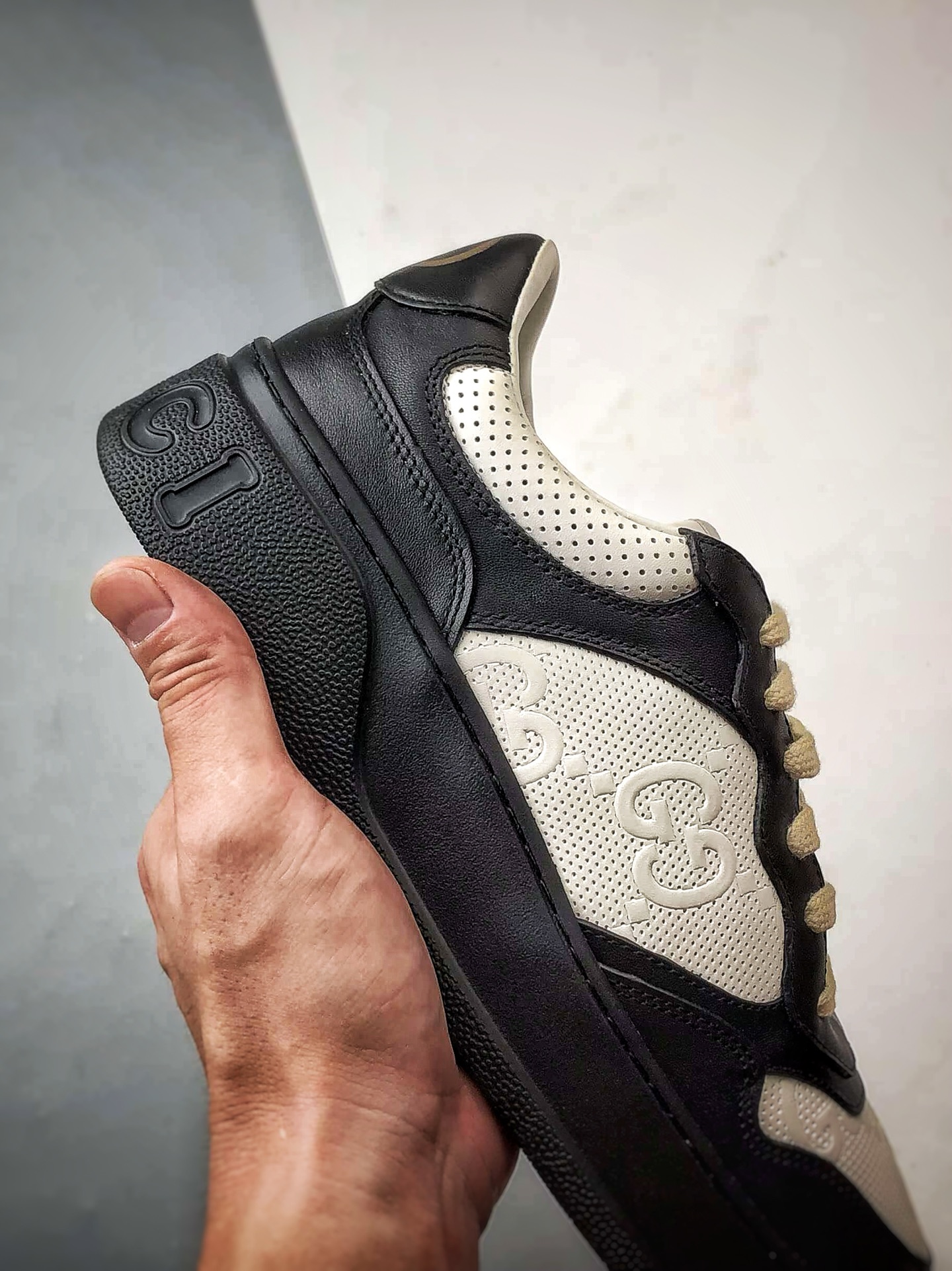 480 Chunky B Sneaker系列 黑白 低帮厚底增高休闲时尚饼干鞋