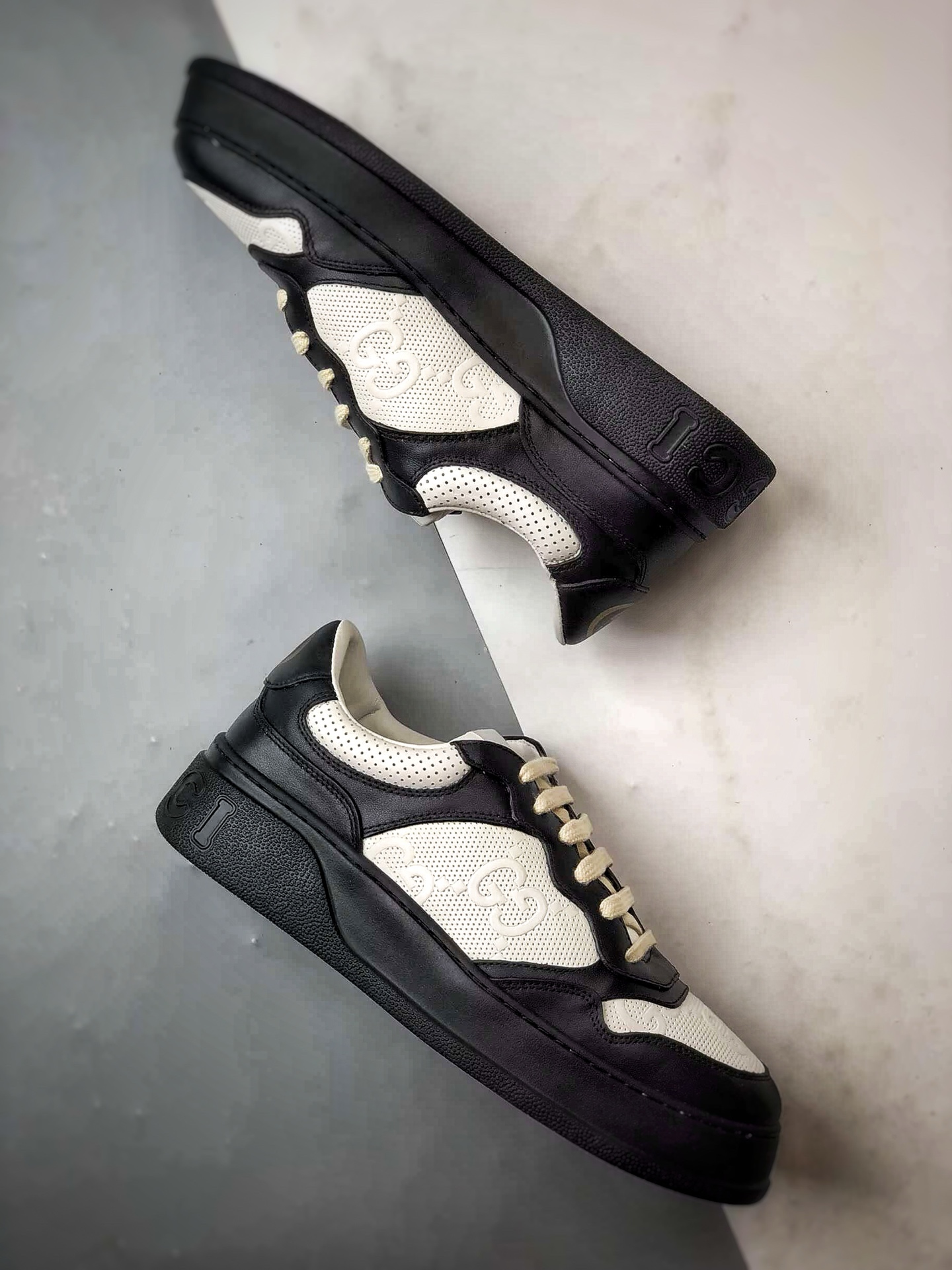 480 Chunky B Sneaker系列 黑白 低帮厚底增高休闲时尚饼干鞋