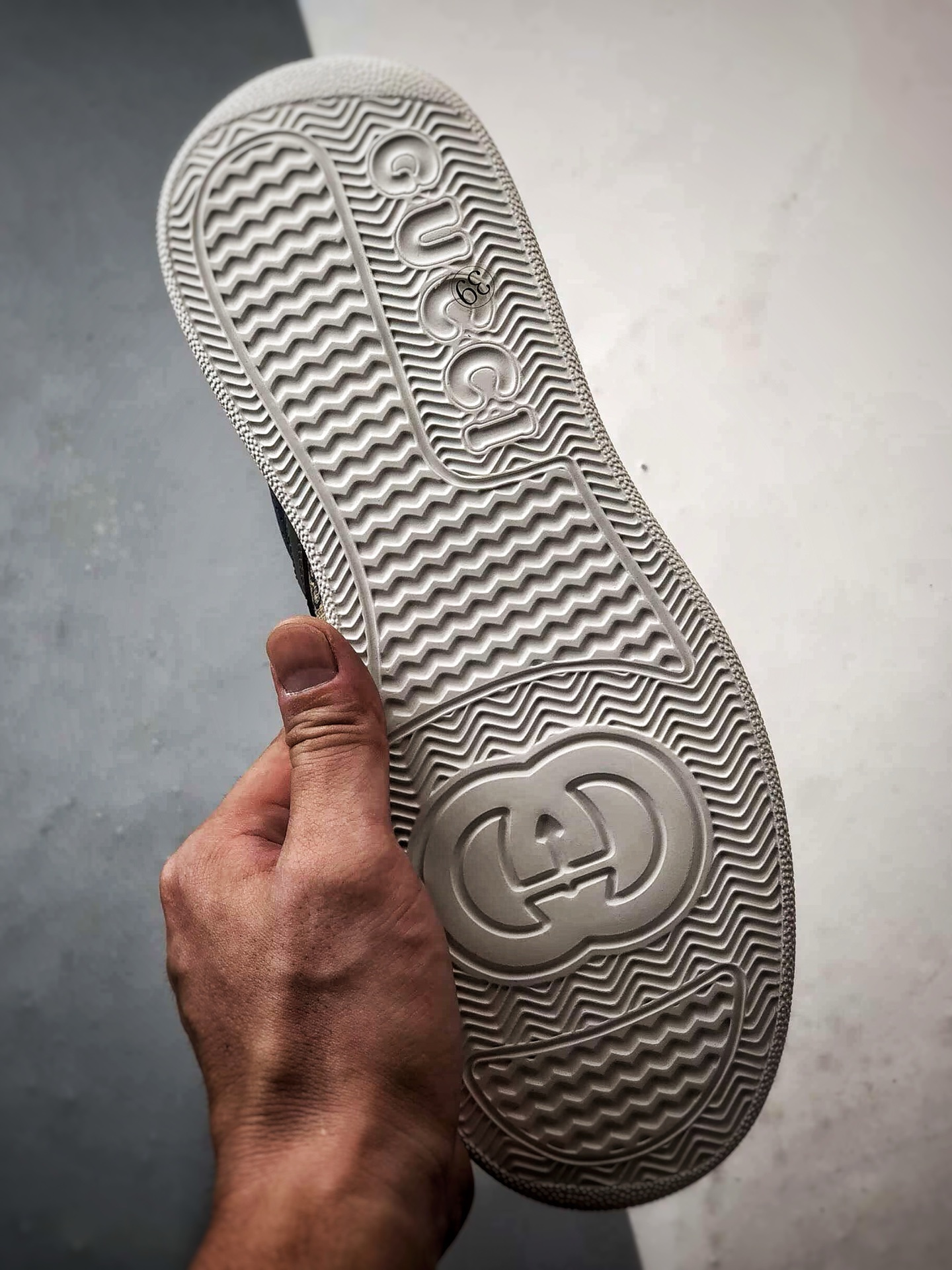 480 Chunky B Sneaker系列 深蓝 低帮厚底增高休闲时尚饼干鞋-Chinese UA Cheap High Quatity Brand Clothes Bags handbags Sneakers wholesale wholesaler seller from China Factory suppliers Fashion Clothing Shoes best Quality Beautiful Price 480 Chunky B Sneaker系列 深蓝 低帮厚底增高休闲时尚饼干鞋