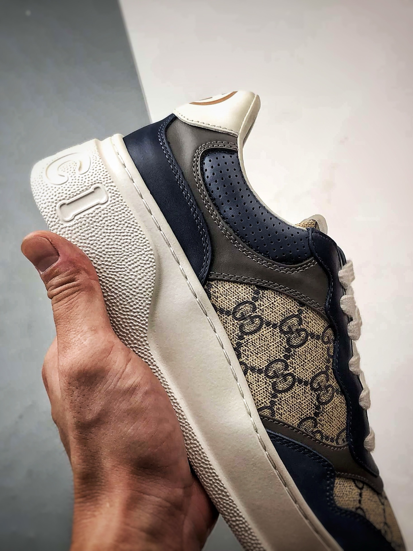 480 Chunky B Sneaker系列 深蓝 低帮厚底增高休闲时尚饼干鞋-Chinese UA Cheap High Quatity Brand Clothes Bags handbags Sneakers wholesale wholesaler seller from China Factory suppliers Fashion Clothing Shoes best Quality Beautiful Price 480 Chunky B Sneaker系列 深蓝 低帮厚底增高休闲时尚饼干鞋