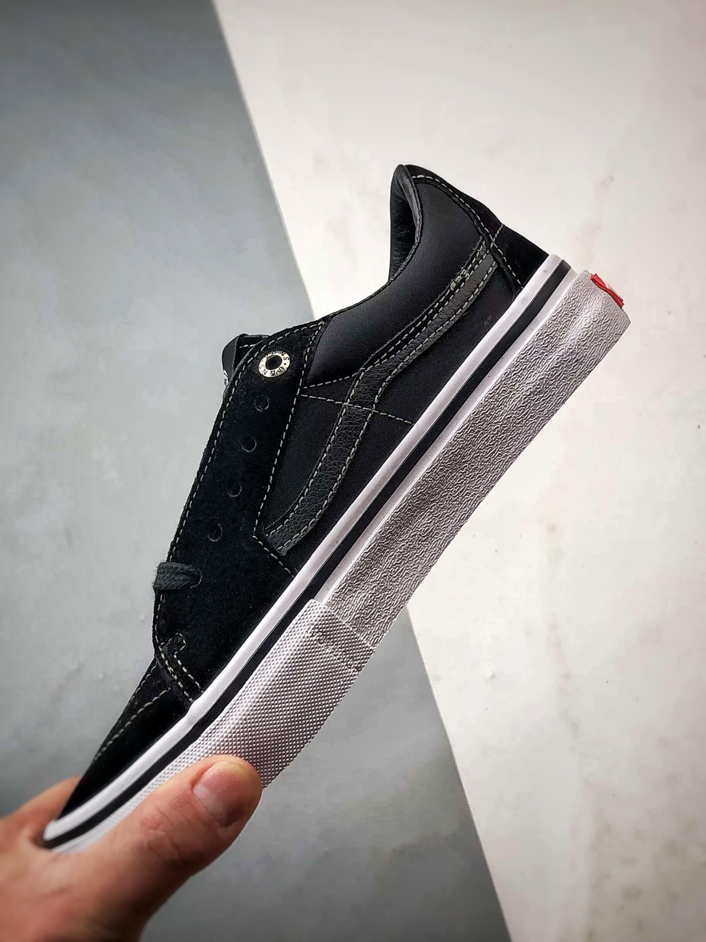 Vans Sk8-Low 和平鸽联名 万斯复古休闲硫化帆布板鞋 VN0A347UVGD1-莆田鞋,莆田鞋货源,高仿鞋,高仿鞋货源,安福档口,莆田高仿鞋,莆田鞋批发,高仿鞋批发,莆田高仿运动鞋,高仿运动鞋,莆田运动鞋 Vans Sk8-Low 和平鸽联名 万斯复古休闲硫化帆布板鞋 VN0A347UVGD1