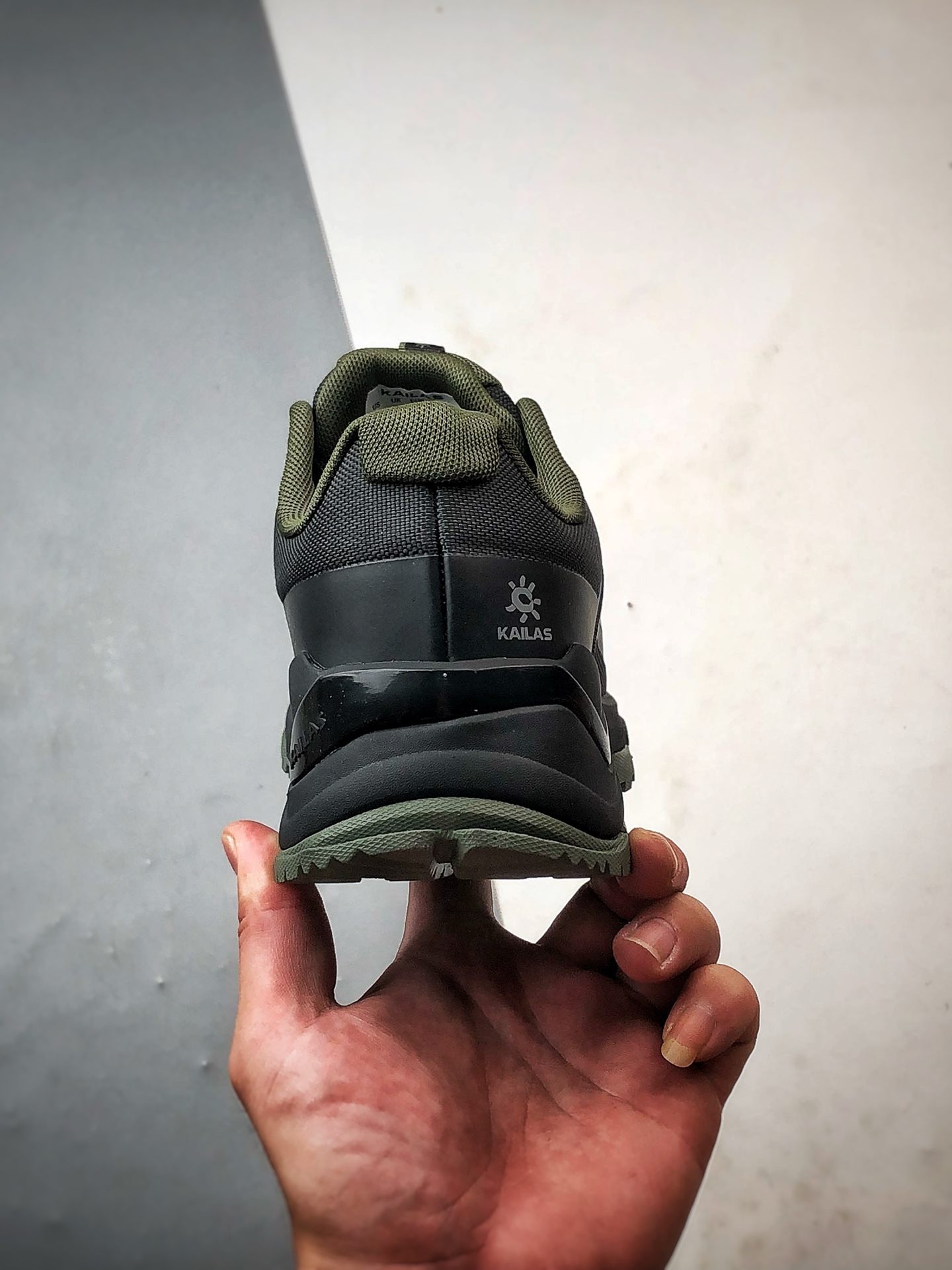 凯乐石KAILAS 界山 GTX 墨绿黑 户外低帮防水登山徒步鞋