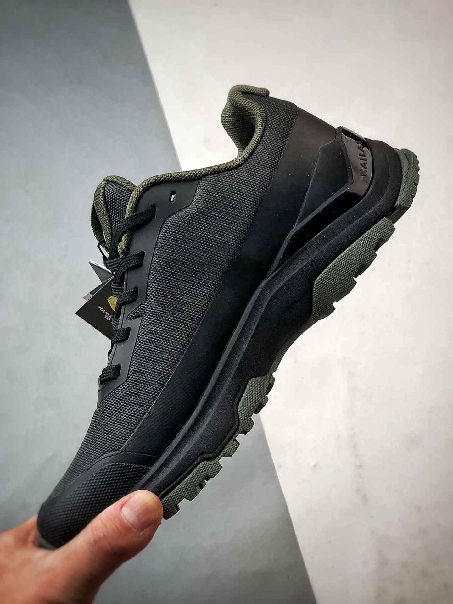 凯乐石KAILAS 界山 GTX 墨绿黑 户外低帮防水登山徒步鞋