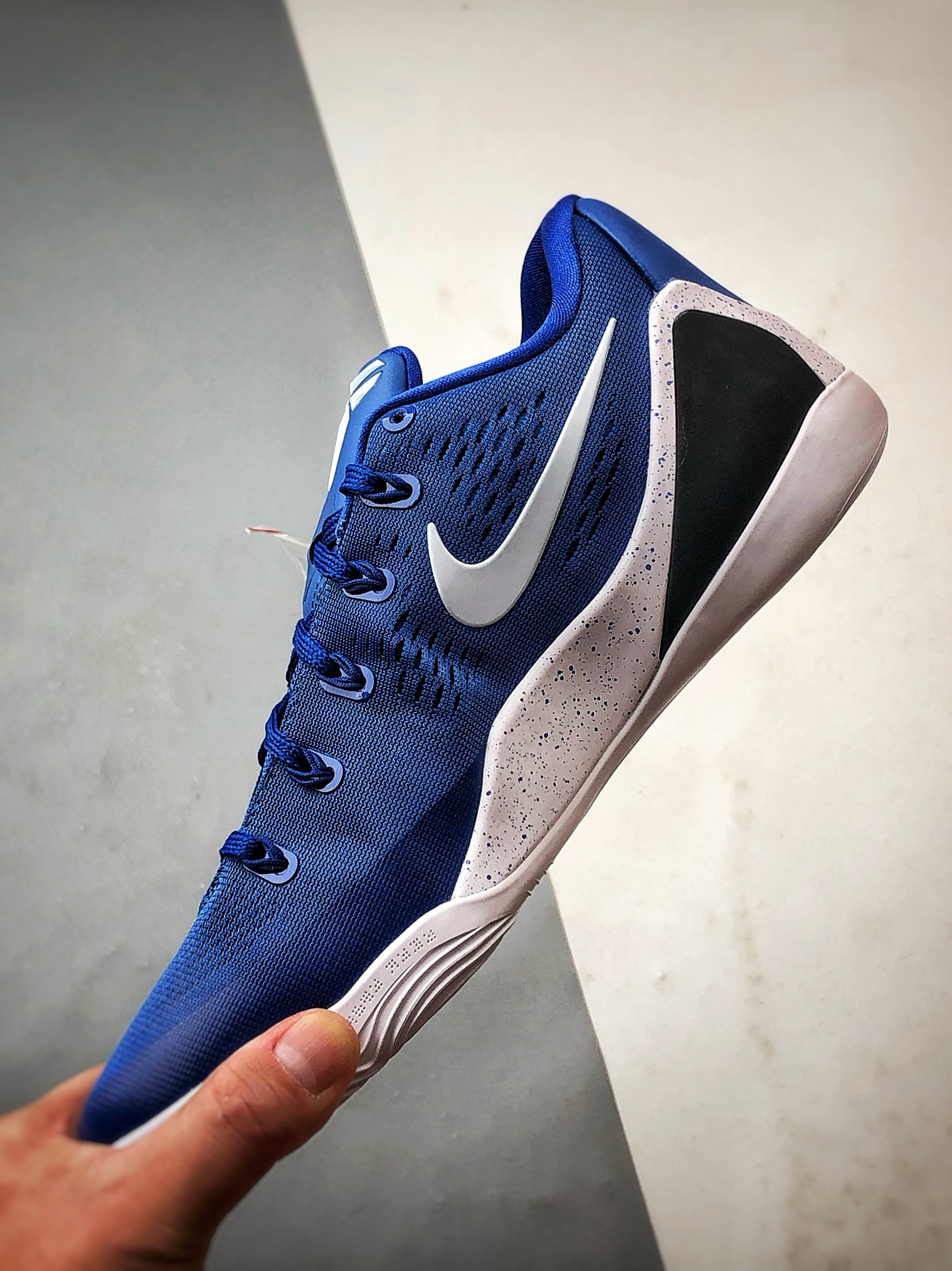 NK Kobe 9 Elite Low Protro EM 科比九代 蓝白色 IH1401-400