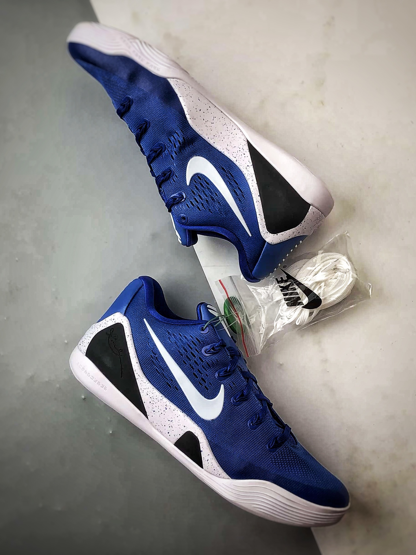 NK Kobe 9 Elite Low Protro EM 科比九代 蓝白色 IH1401-400