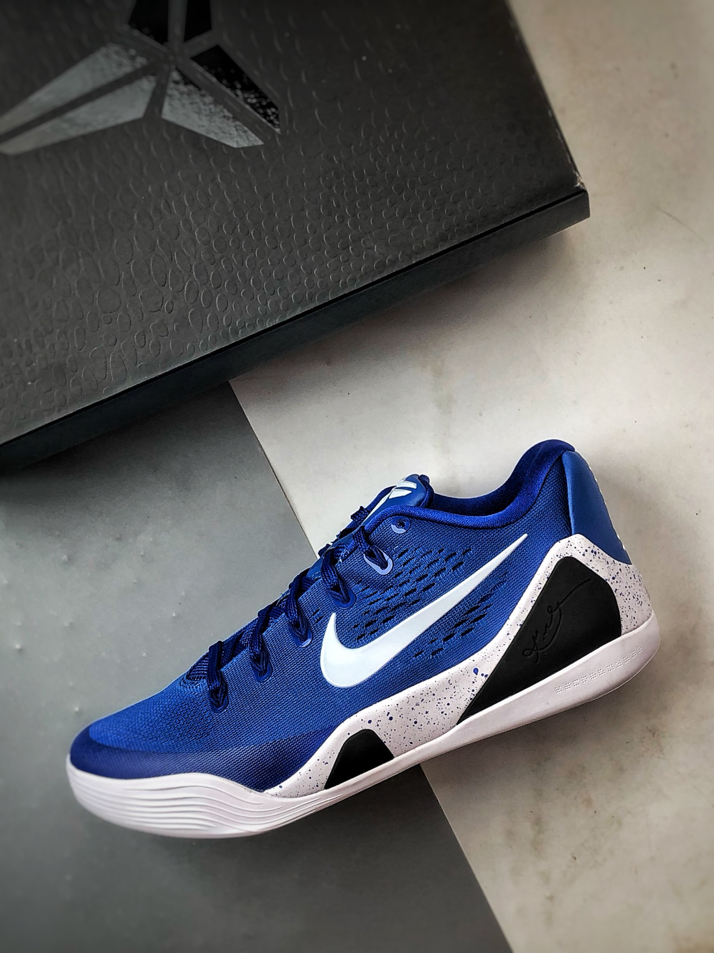NK Kobe 9 Elite Low Protro EM 科比九代 蓝白色 IH1401-400
