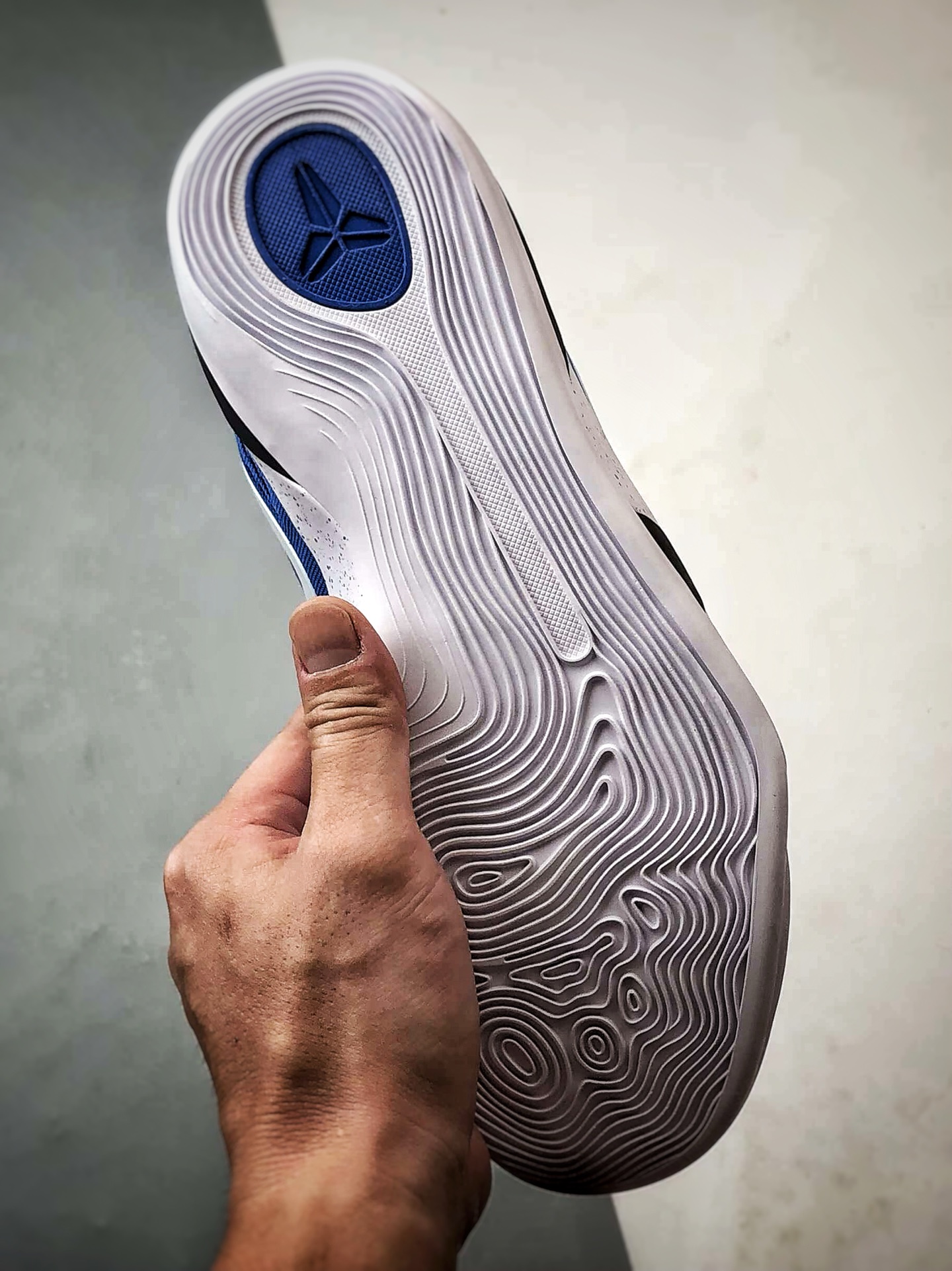 NK Kobe 9 Elite Low Protro EM 科比九代 蓝白色 IH1401-400