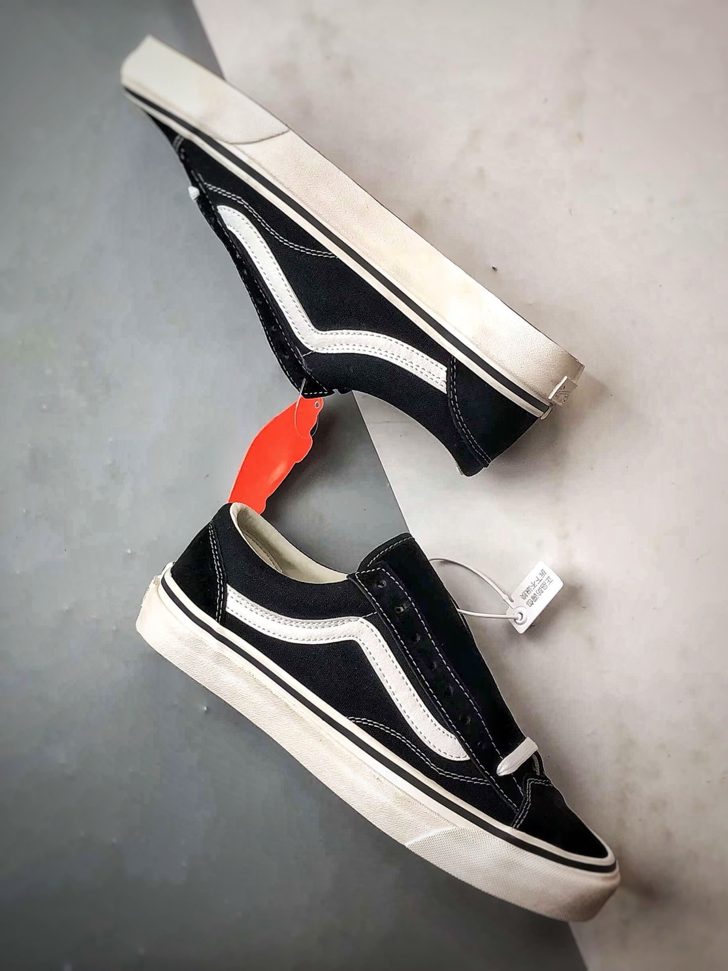 VANS高阶小头黑 OG玩家必备 Vans Premium Old Skool 36 万斯高阶 小头黑白休闲硫化板鞋 VN000E8VBPT-莆田鞋,莆田鞋货源,高仿鞋,高仿鞋货源,安福档口,莆田高仿鞋,莆田鞋批发,高仿鞋批发,莆田高仿运动鞋,高仿运动鞋,莆田运动鞋 VANS高阶小头黑 OG玩家必备 Vans Premium Old Skool 36 万斯高阶 小头黑白休闲硫化板鞋 VN000E8VBPT