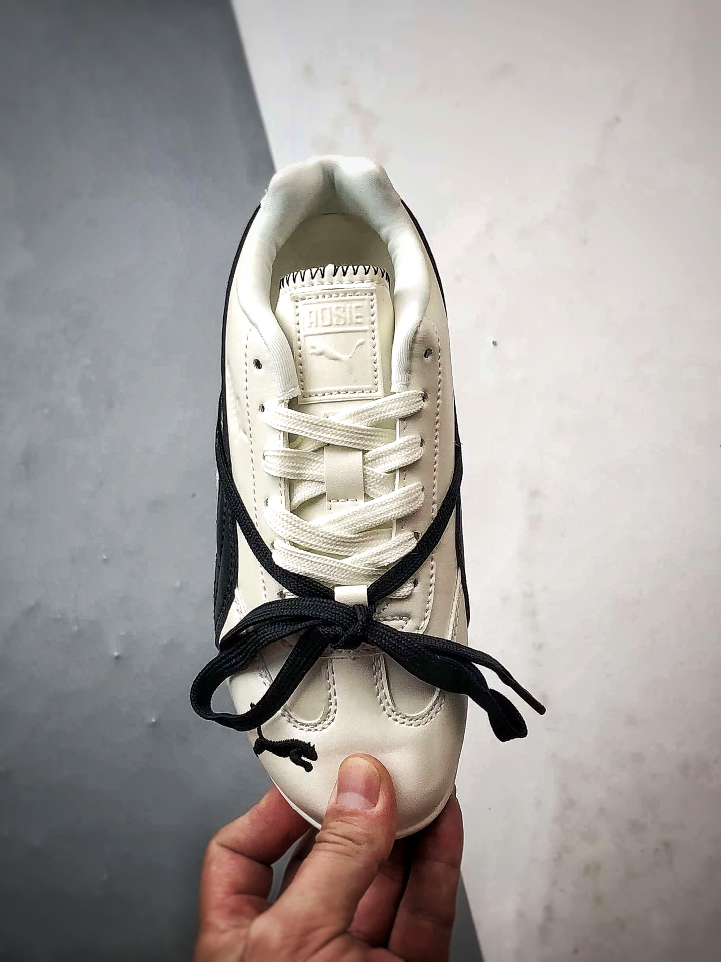 Rose x Puma Speedcet 白黑 彪马薄底德迅复古运动休闲赛车跑鞋 404390-01-莆田鞋,莆田鞋货源,高仿鞋,高仿鞋货源,安福档口,莆田高仿鞋,莆田鞋批发,高仿鞋批发,莆田高仿运动鞋,高仿运动鞋,莆田运动鞋 Rose x Puma Speedcet 白黑 彪马薄底德迅复古运动休闲赛车跑鞋 404390-01