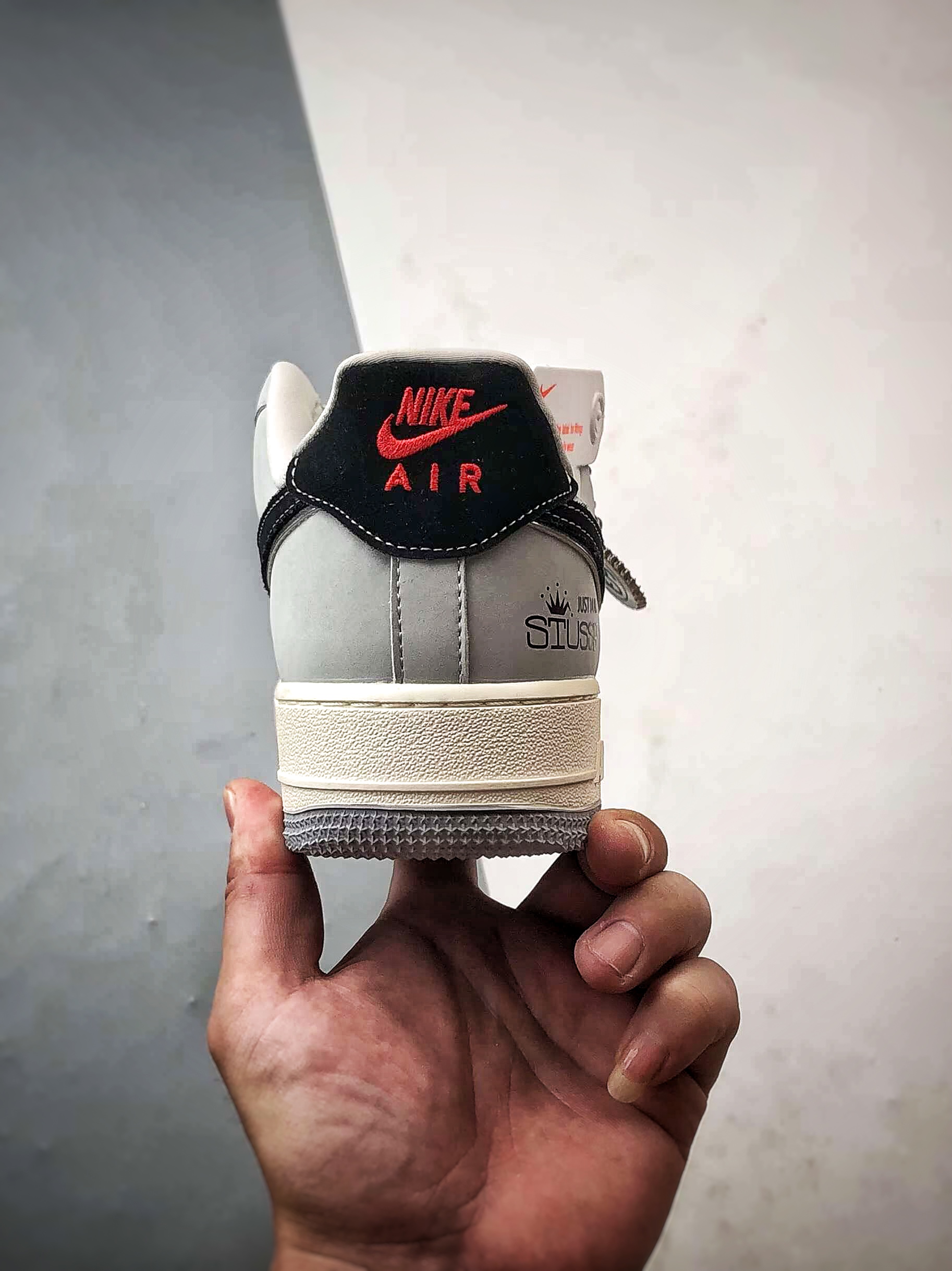 Stussy x Air Force 1 Low 米灰黑 DK0188-085