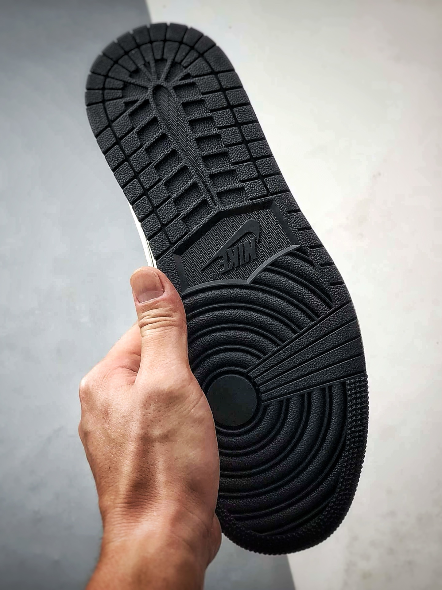 Air Jordan 1 Low ”高端定制” Sup米白黑线条倒钩 HH7518-089-莆田鞋,莆田鞋货源,高仿鞋,高仿鞋货源,安福档口,莆田高仿鞋,莆田鞋批发,高仿鞋批发,莆田高仿运动鞋,高仿运动鞋,莆田运动鞋 Air Jordan 1 Low ”高端定制” Sup米白黑线条倒钩 HH7518-089