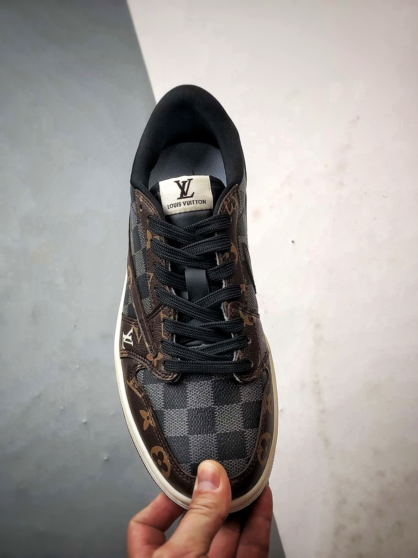 Air Jordan 1 Low ”高端定制” LV老花棕黑棋盘格倒钩 SC0601-051