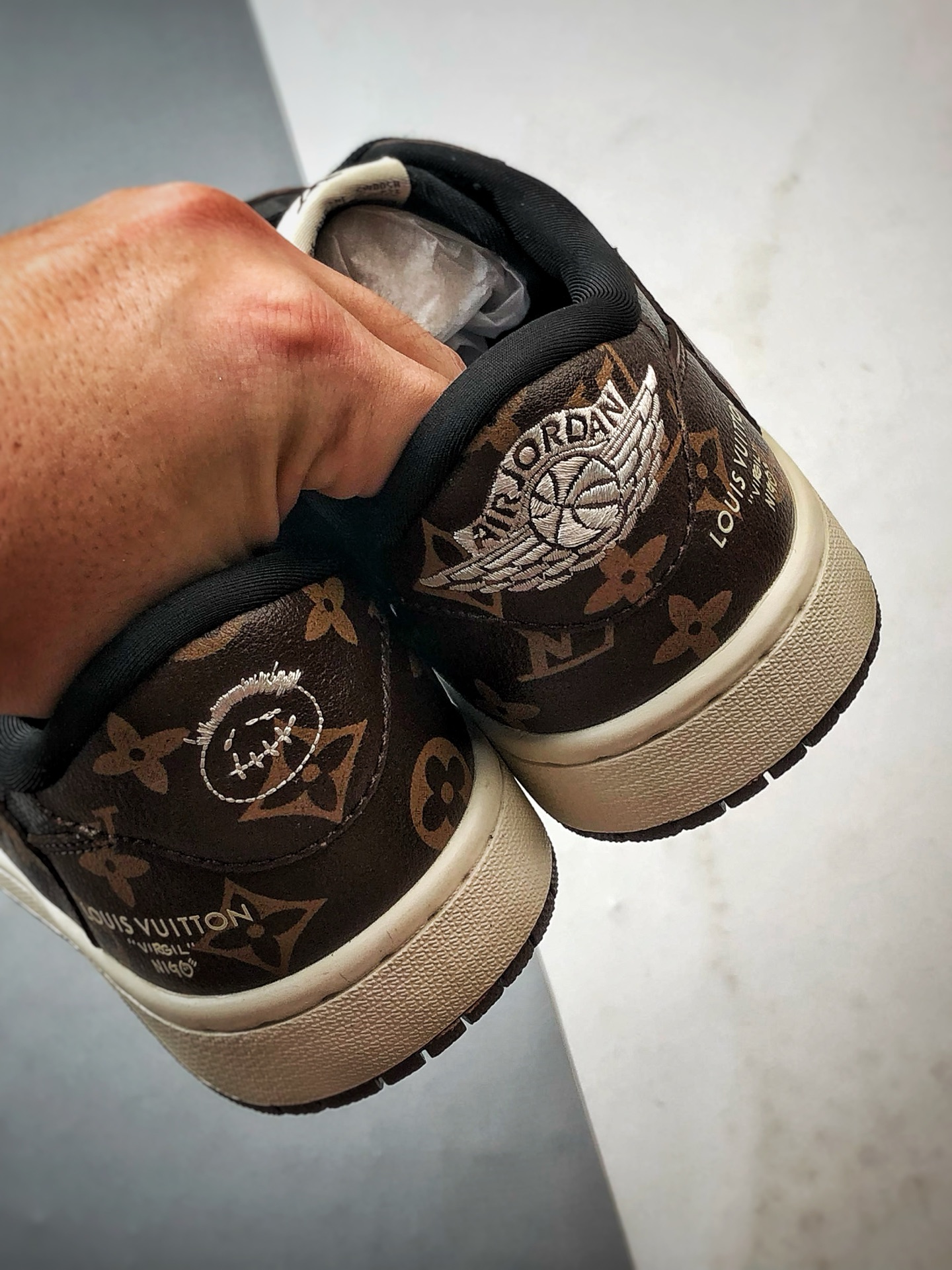 Air Jordan 1 Low ”高端定制” LV老花棕黑棋盘格倒钩 SC0601-051