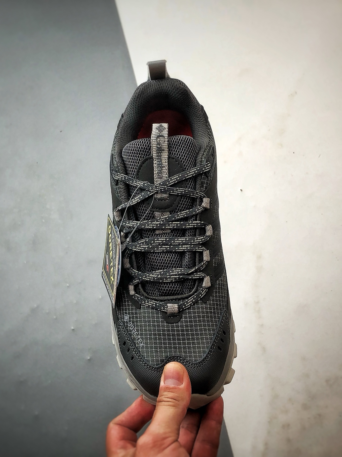 Columbia/哥伦比亚 灰色 男士户外登山越野徒步鞋