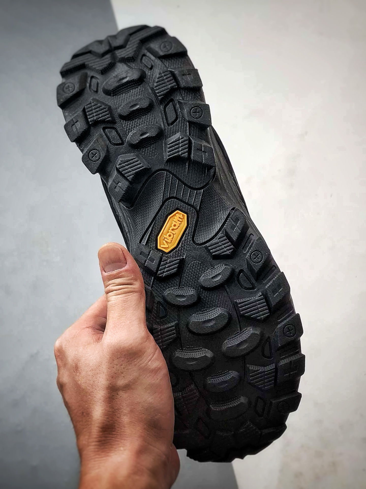 Columbia/哥伦比亚 黑色 男士户外登山越野徒步鞋-莆田鞋,莆田鞋货源,高仿鞋,高仿鞋货源,安福档口,莆田高仿鞋,莆田鞋批发,高仿鞋批发,莆田高仿运动鞋,高仿运动鞋,莆田运动鞋 Columbia/哥伦比亚 黑色 男士户外登山越野徒步鞋