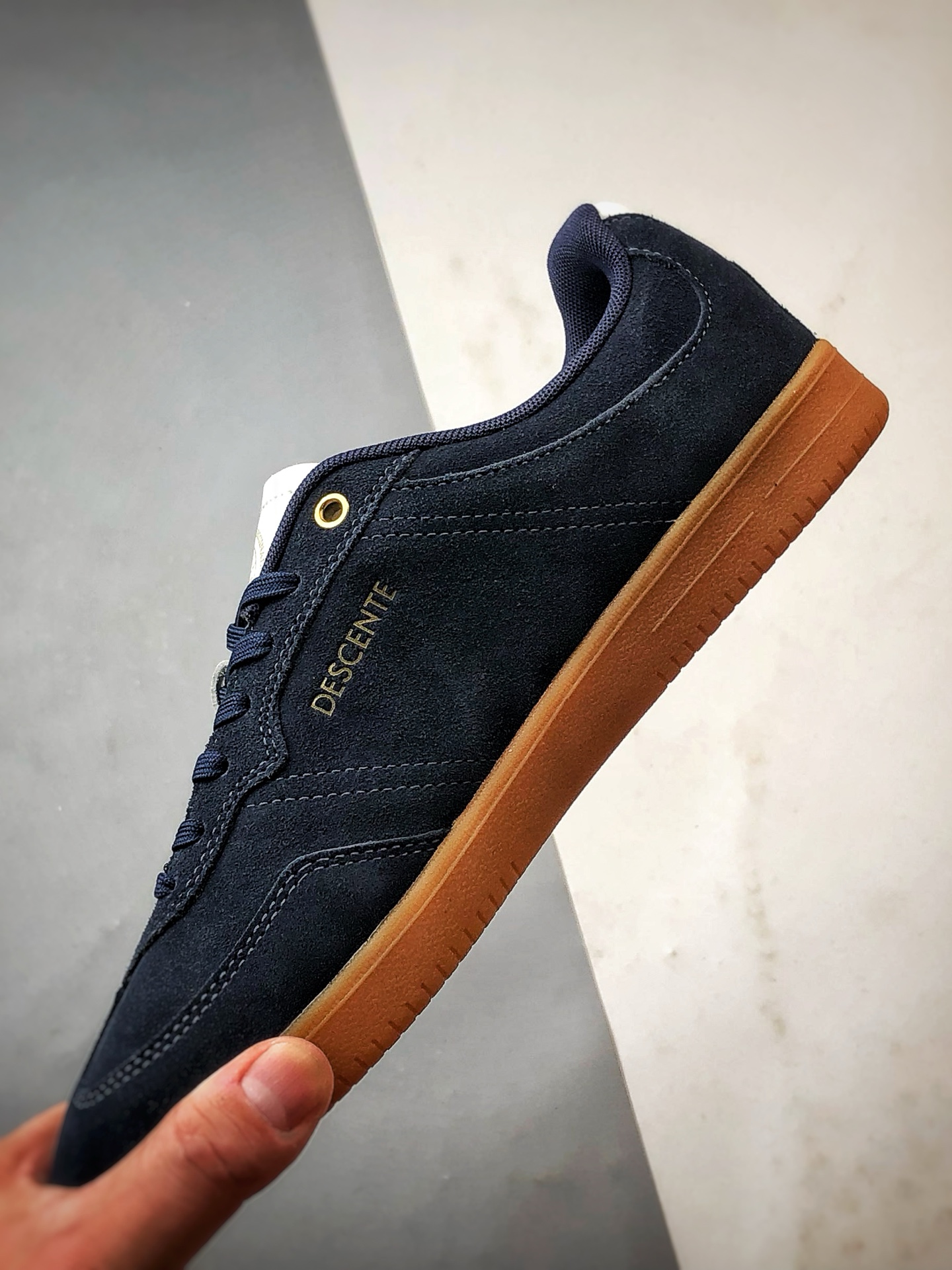 迪桑特Descente Sport Style 深蓝色 舒适薄底生活休闲板鞋