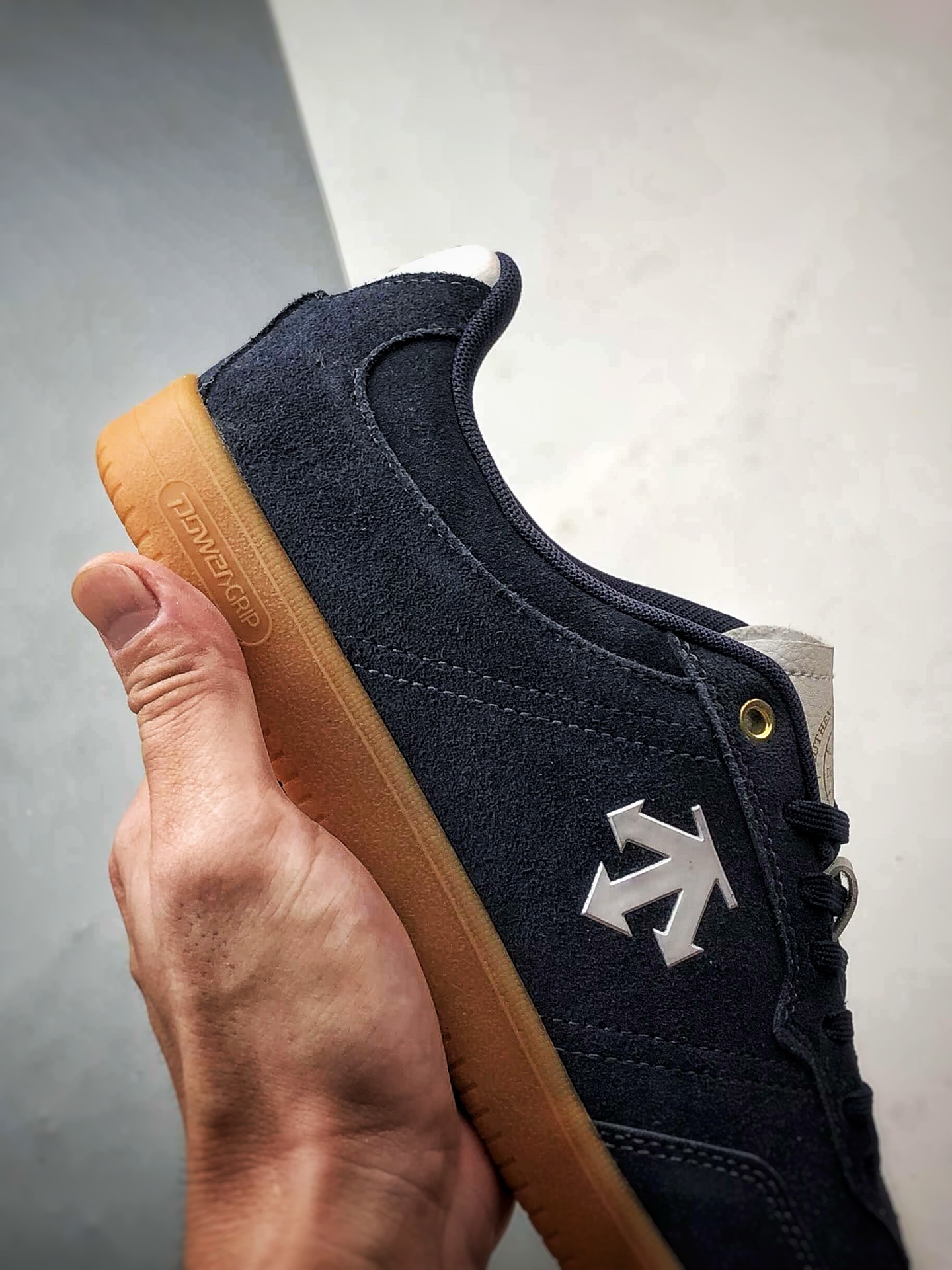 迪桑特Descente Sport Style 深蓝色 舒适薄底生活休闲板鞋