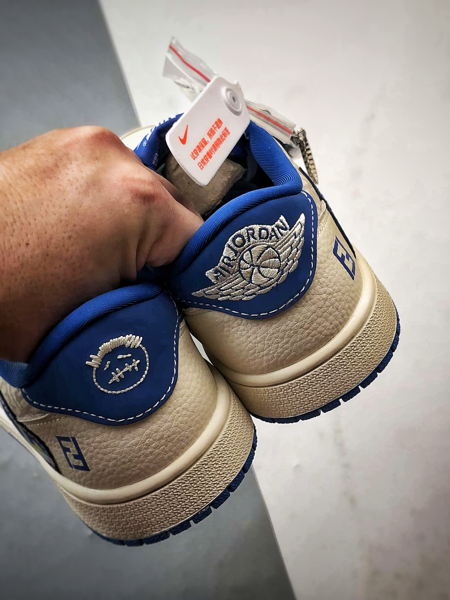 Air Jordan 1 Low ”高端定制” 芬迪米白蓝印花反光倒钩 XS2025-080