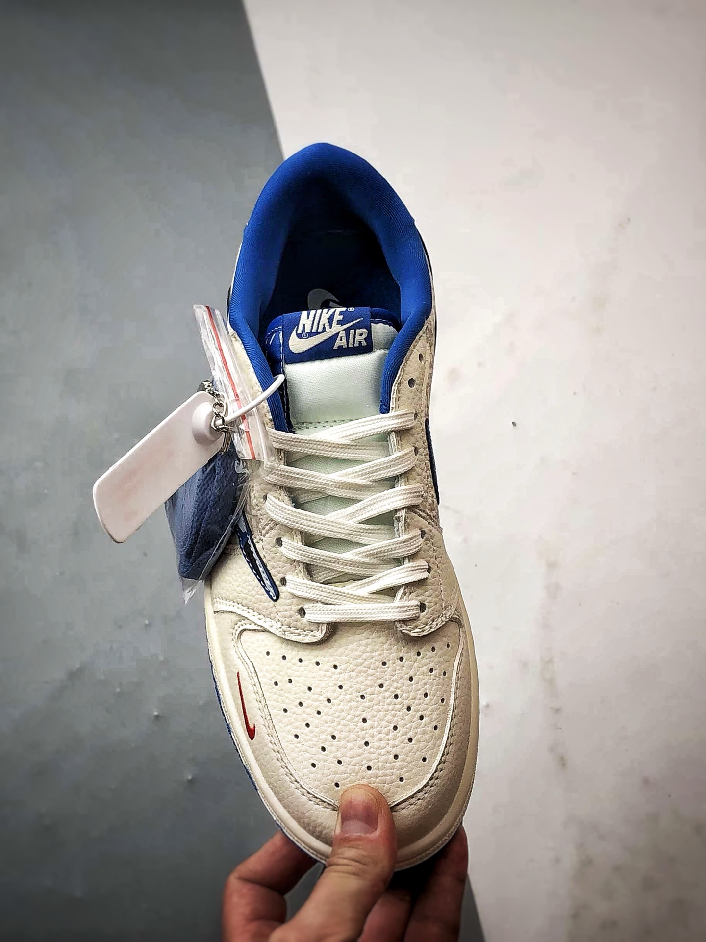 Air Jordan 1 Low ”高端定制” 芬迪米白蓝印花反光倒钩 XS2025-080