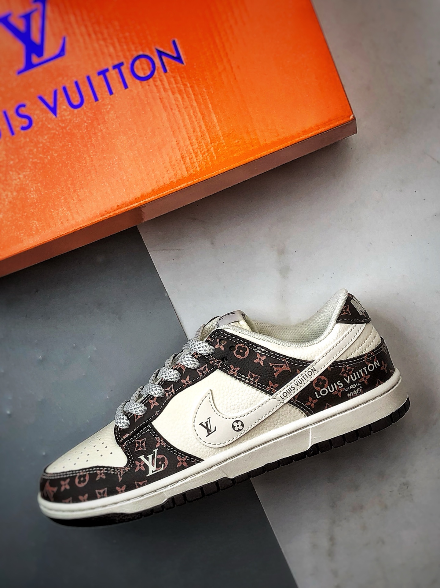 NK Dunk Low Retro ”DIY高端定制” LV老花米白棕 低帮休闲运动板鞋 CX5050-Y05