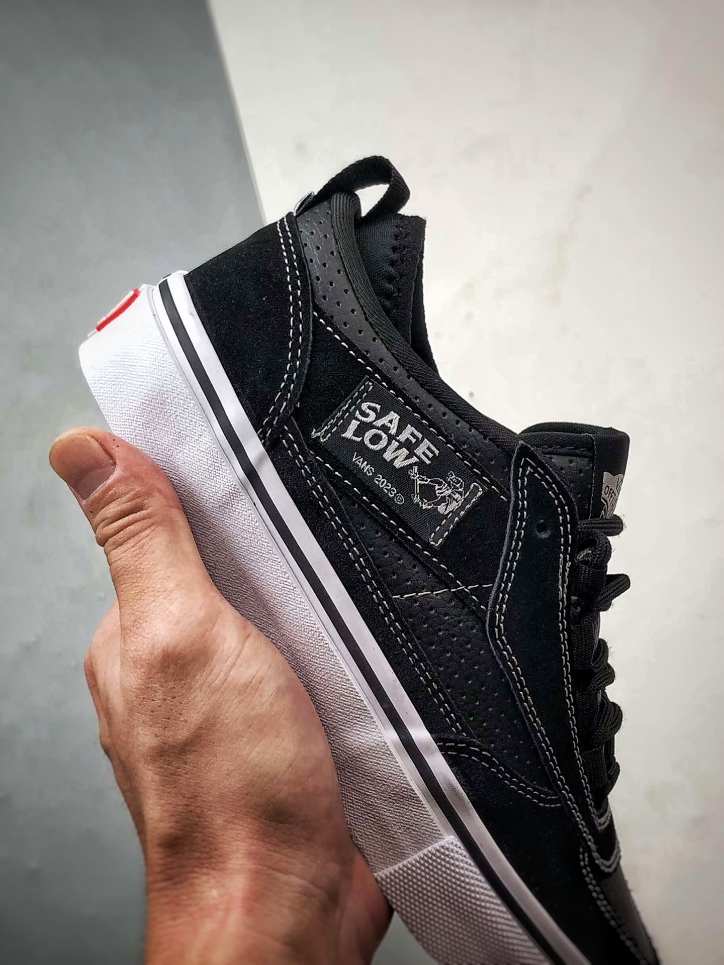 PALACE x Vans Half Cab 黑白 舒适百搭轻便滑板鞋 VN0007QXBA21