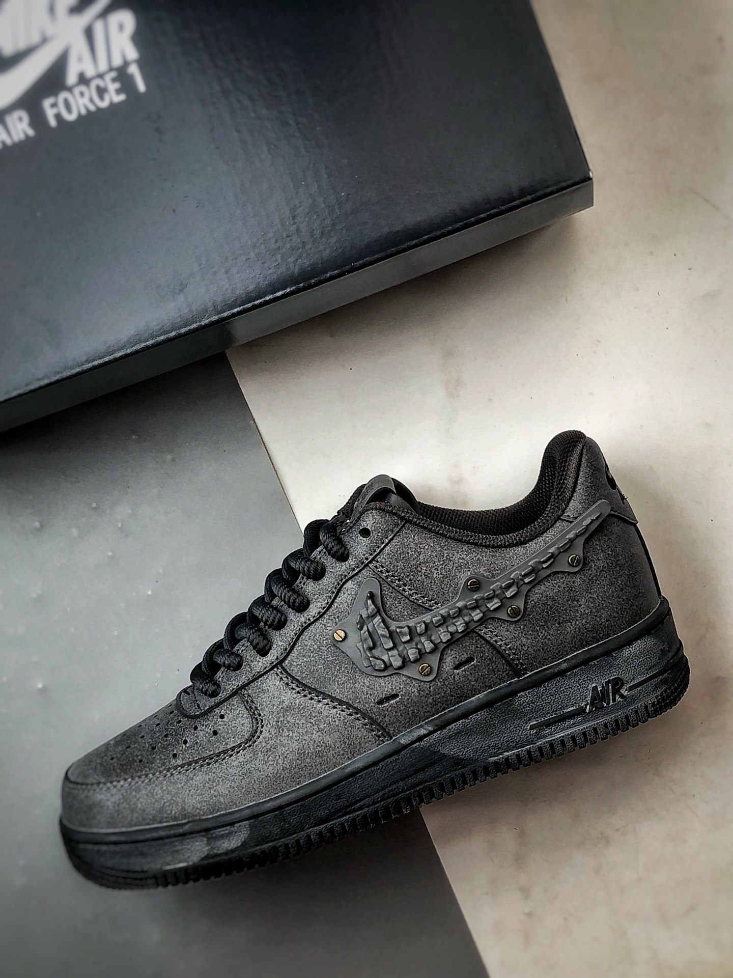 Air Force 1 Low 复古做旧灰黑 IH4965-254