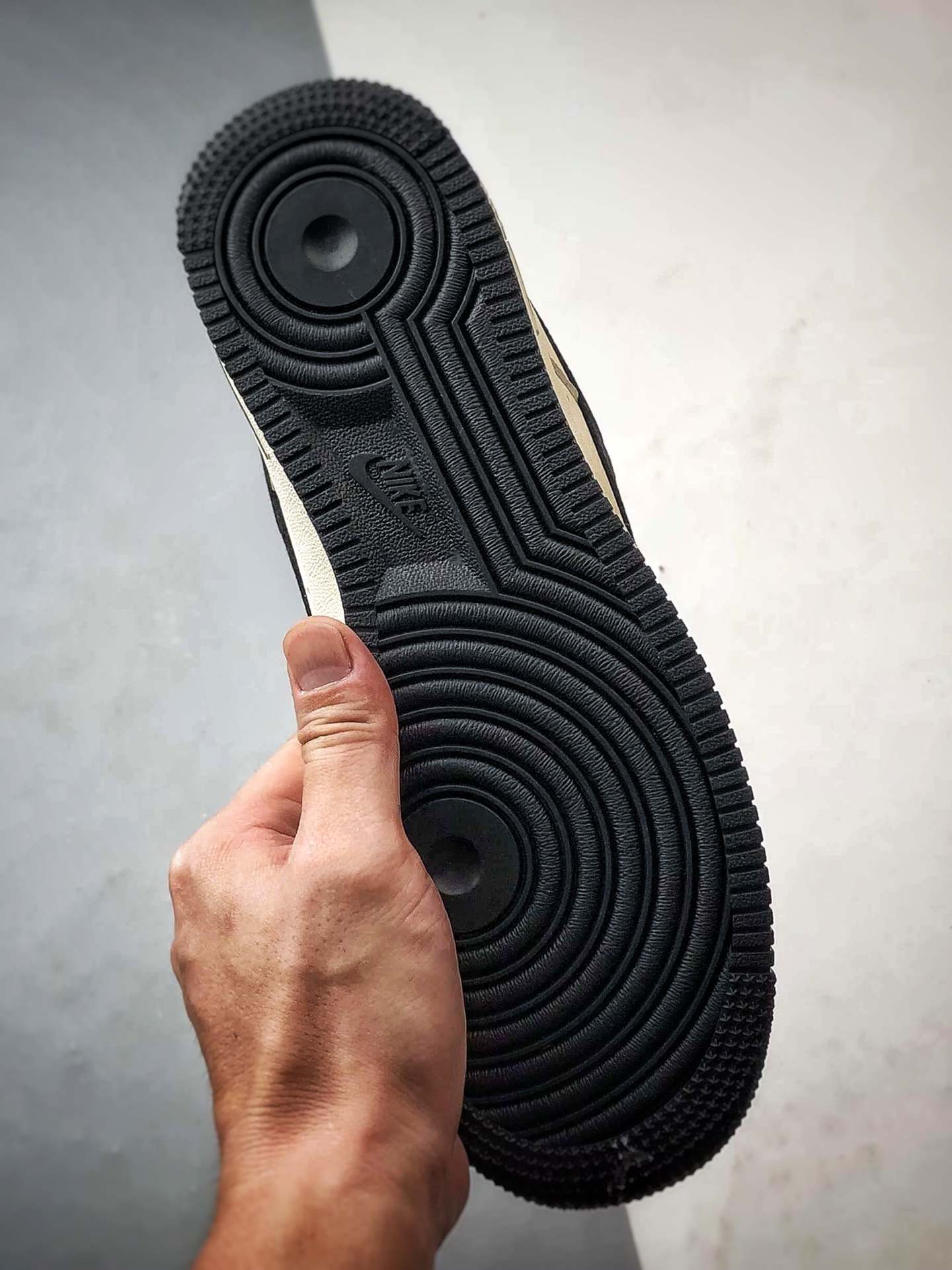 Gucci x Air Force 1 Low 米黑灰 XD2588-605