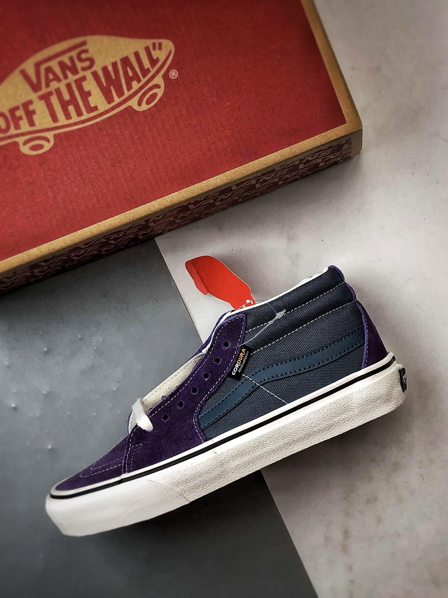 Vans SK8-Mid 蓝紫拼接 万斯新款 复古中帮硫化帆布鞋-High Quatity Cheap Brand wholesale wholesaler seller Clothes Bags handbags Sneakers Top Fashion Clothing Shoes from China Factory Chinese suppliers best Quality Beautiful Price Vans SK8-Mid 蓝紫拼接 万斯新款 复古中帮硫化帆布鞋