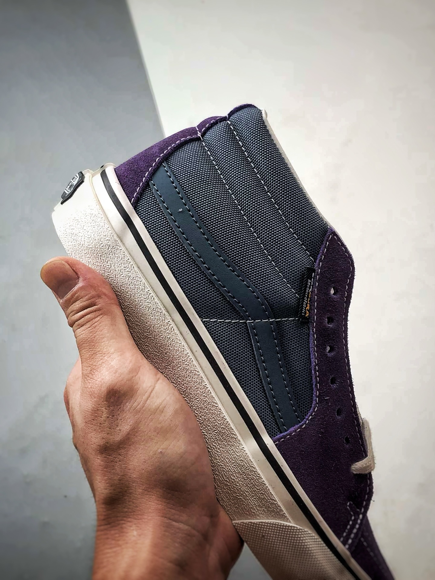 Vans SK8-Mid 蓝紫拼接 万斯新款 复古中帮硫化帆布鞋-High Quatity Cheap Brand wholesale wholesaler seller Clothes Bags handbags Sneakers Top Fashion Clothing Shoes from China Factory Chinese suppliers best Quality Beautiful Price Vans SK8-Mid 蓝紫拼接 万斯新款 复古中帮硫化帆布鞋