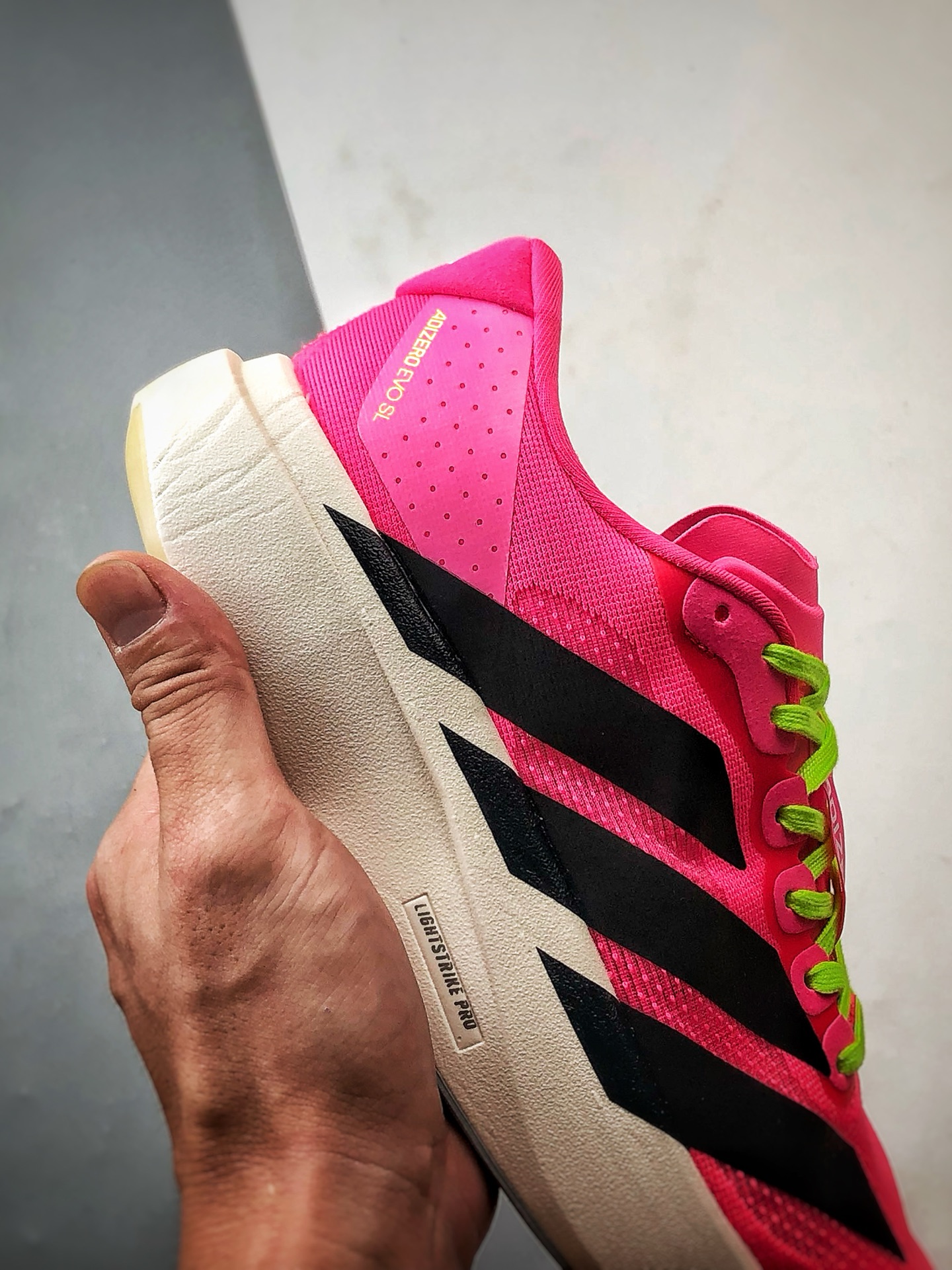 AD Adizero Evo SL 玫粉 零度系列马拉松轻量竞速运动跑鞋 JS4455 尺码：36 36 37 38 38 39 40 40 41 42 42 43 44 45