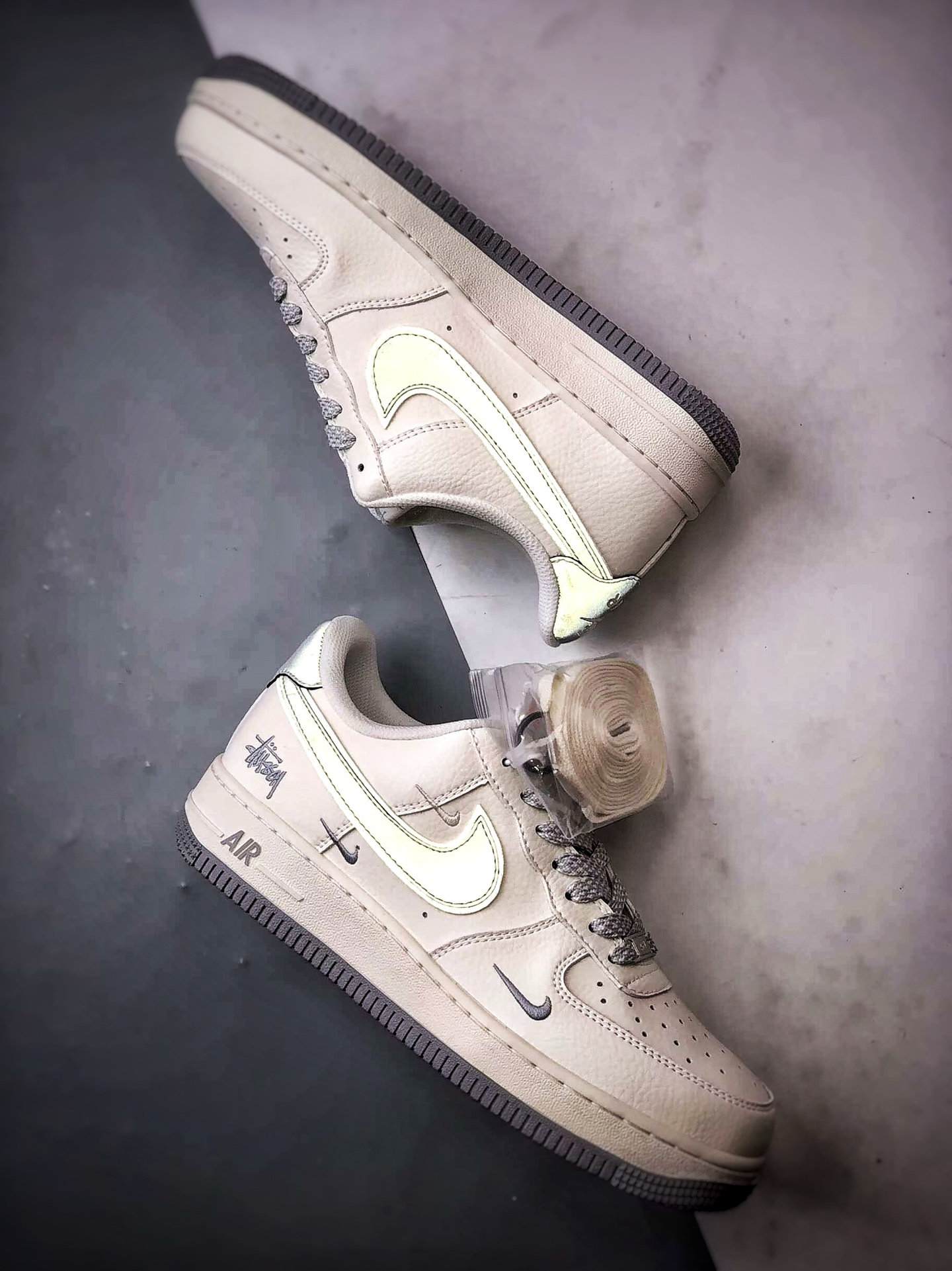 Stussy x Air Force 1 Low 米白灰三小钩 CS5288-040