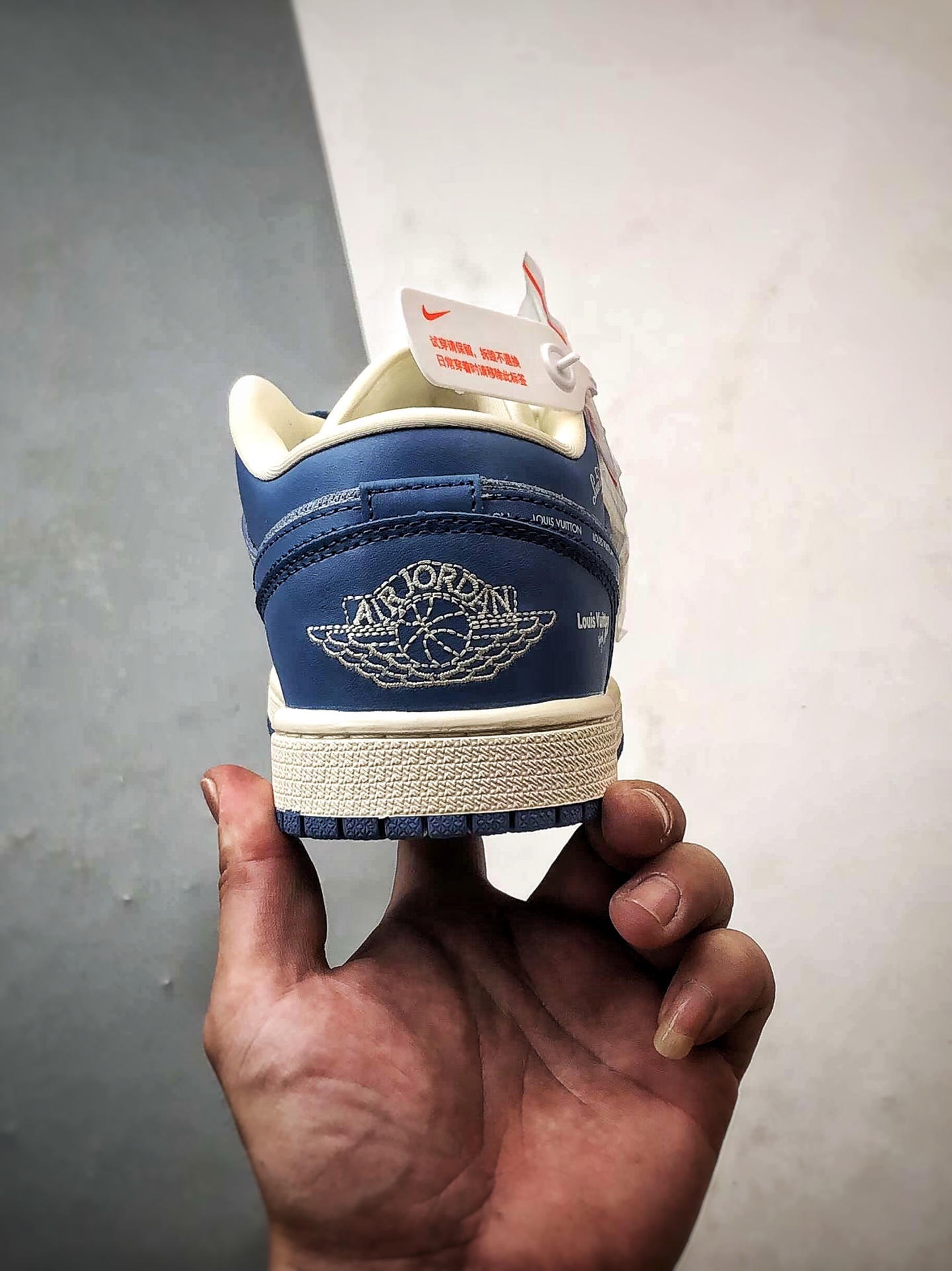 Air Jordan 1 Low ”高端定制” LV米白蓝拼接牛仔 QD1988-003-High Quatity Cheap Brand wholesale wholesaler seller Clothes Bags handbags Sneakers Top Fashion Clothing Shoes from China Factory Chinese suppliers best Quality Beautiful Price Air Jordan 1 Low ”高端定制” LV米白蓝拼接牛仔 QD1988-003