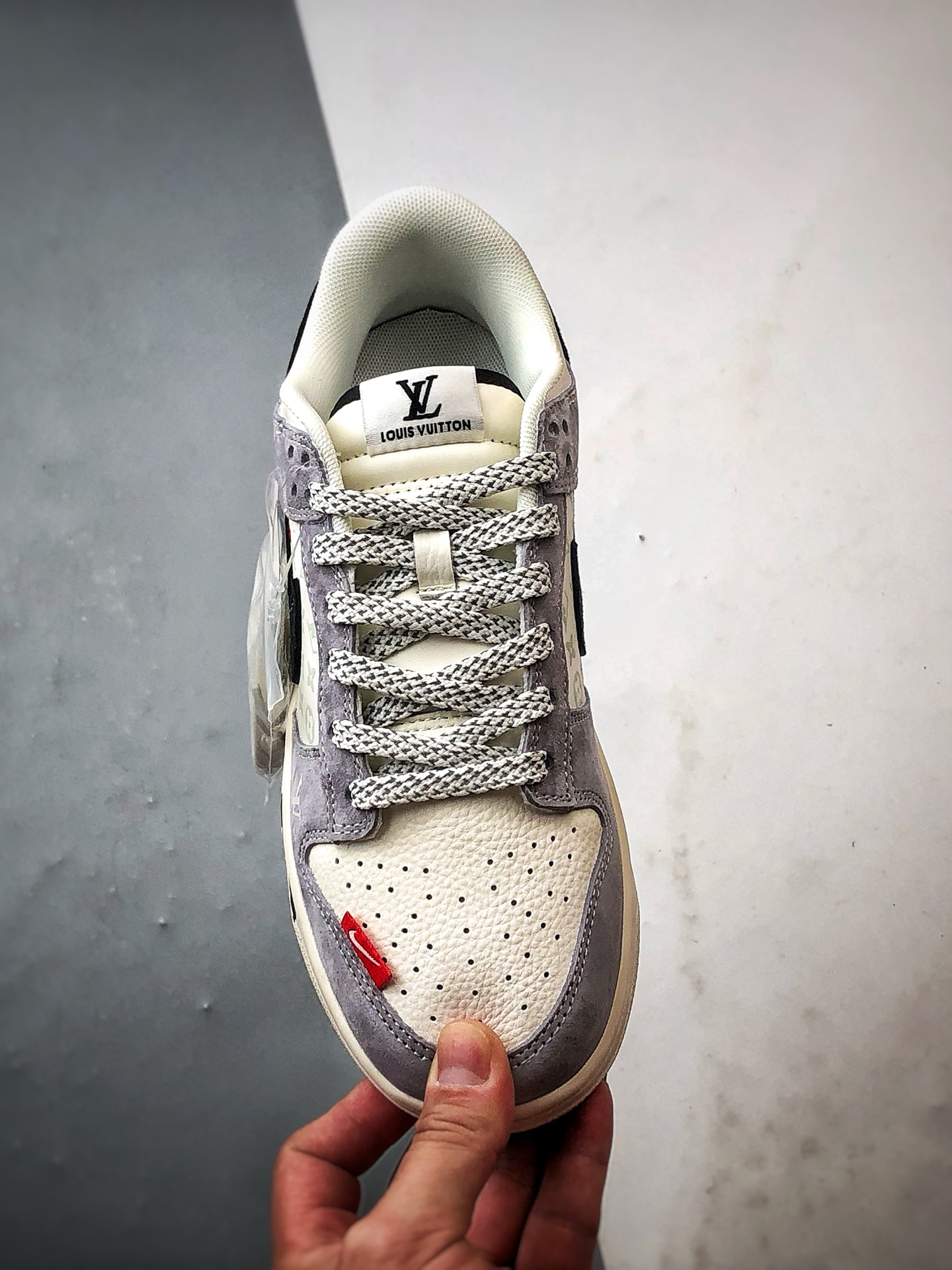 NK Dunk Low Retro ”DIY高端定制” LV米灰黑 低帮休闲运动板鞋 CX5050-Y18-High Quatity Cheap Brand wholesale wholesaler seller Clothes Bags handbags Sneakers Top Fashion Clothing Shoes from China Factory Chinese suppliers best Quality Beautiful Price NK Dunk Low Retro ”DIY高端定制” LV米灰黑 低帮休闲运动板鞋 CX5050-Y18