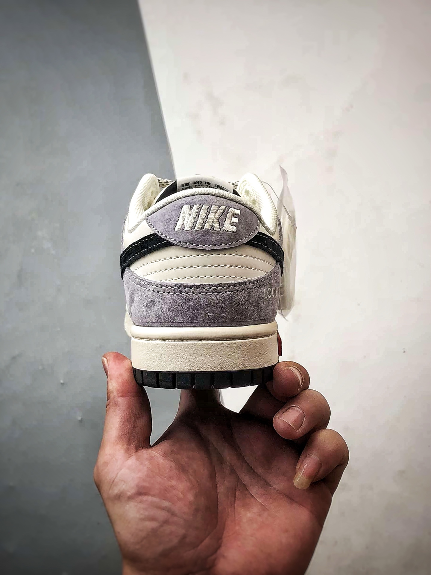 NK Dunk Low Retro ”DIY高端定制” LV米灰黑 低帮休闲运动板鞋 CX5050-Y18-High Quatity Cheap Brand wholesale wholesaler seller Clothes Bags handbags Sneakers Top Fashion Clothing Shoes from China Factory Chinese suppliers best Quality Beautiful Price NK Dunk Low Retro ”DIY高端定制” LV米灰黑 低帮休闲运动板鞋 CX5050-Y18