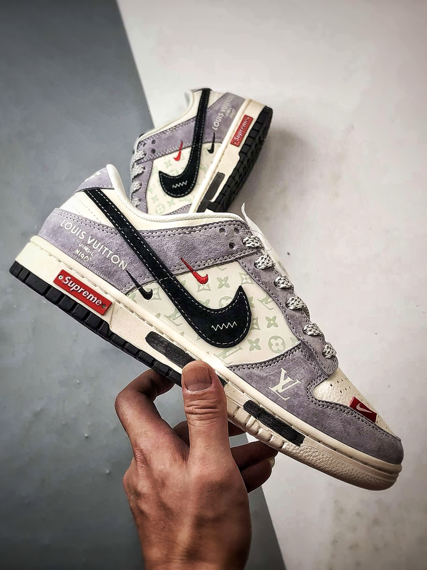 NK Dunk Low Retro ”DIY高端定制” LV米灰黑 低帮休闲运动板鞋 CX5050-Y18-High Quatity Cheap Brand wholesale wholesaler seller Clothes Bags handbags Sneakers Top Fashion Clothing Shoes from China Factory Chinese suppliers best Quality Beautiful Price NK Dunk Low Retro ”DIY高端定制” LV米灰黑 低帮休闲运动板鞋 CX5050-Y18