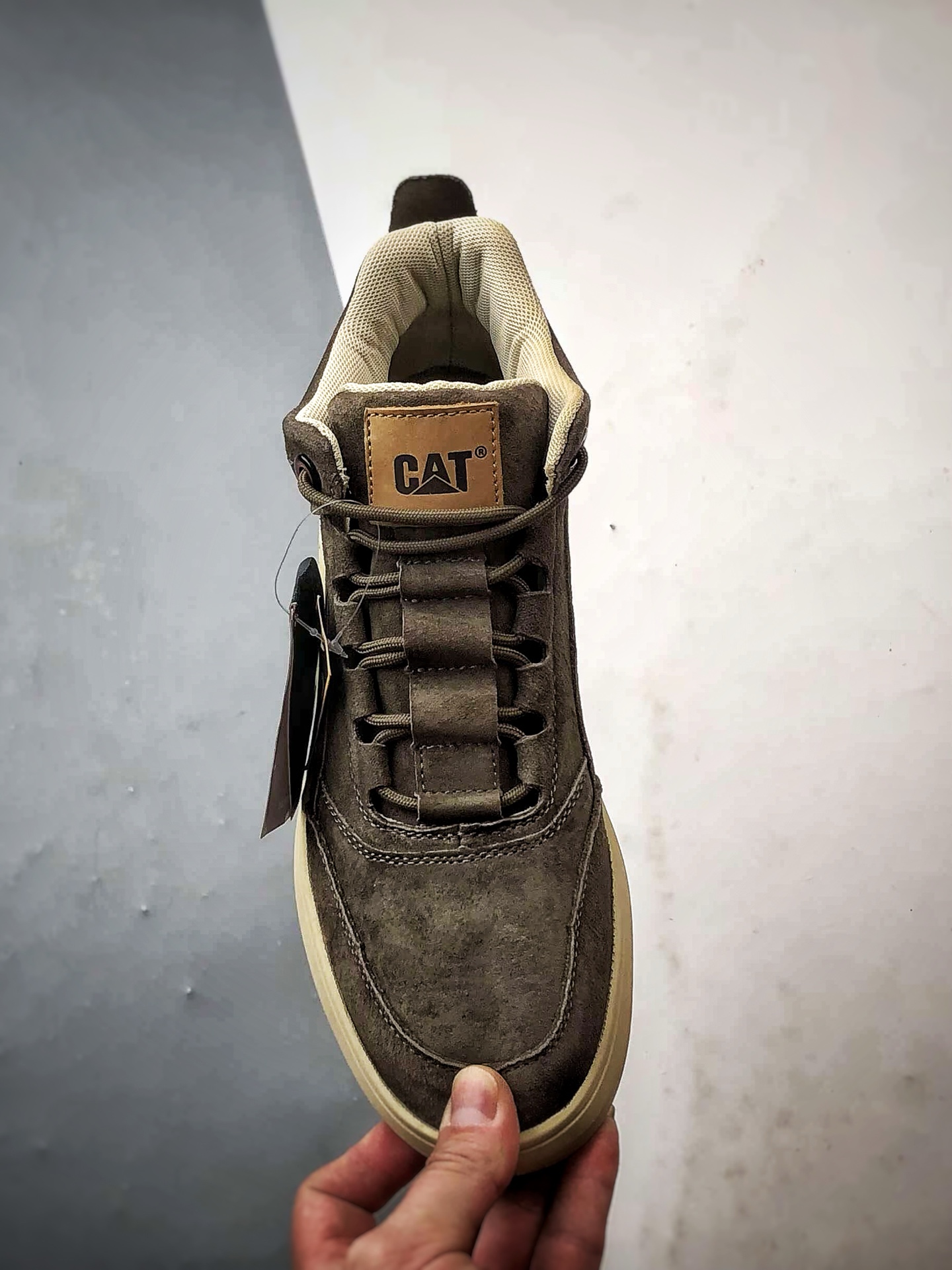 CAT/卡特 硬汉推土机品牌 秋冬经典款 户外百搭中帮休闲马丁靴 P727922