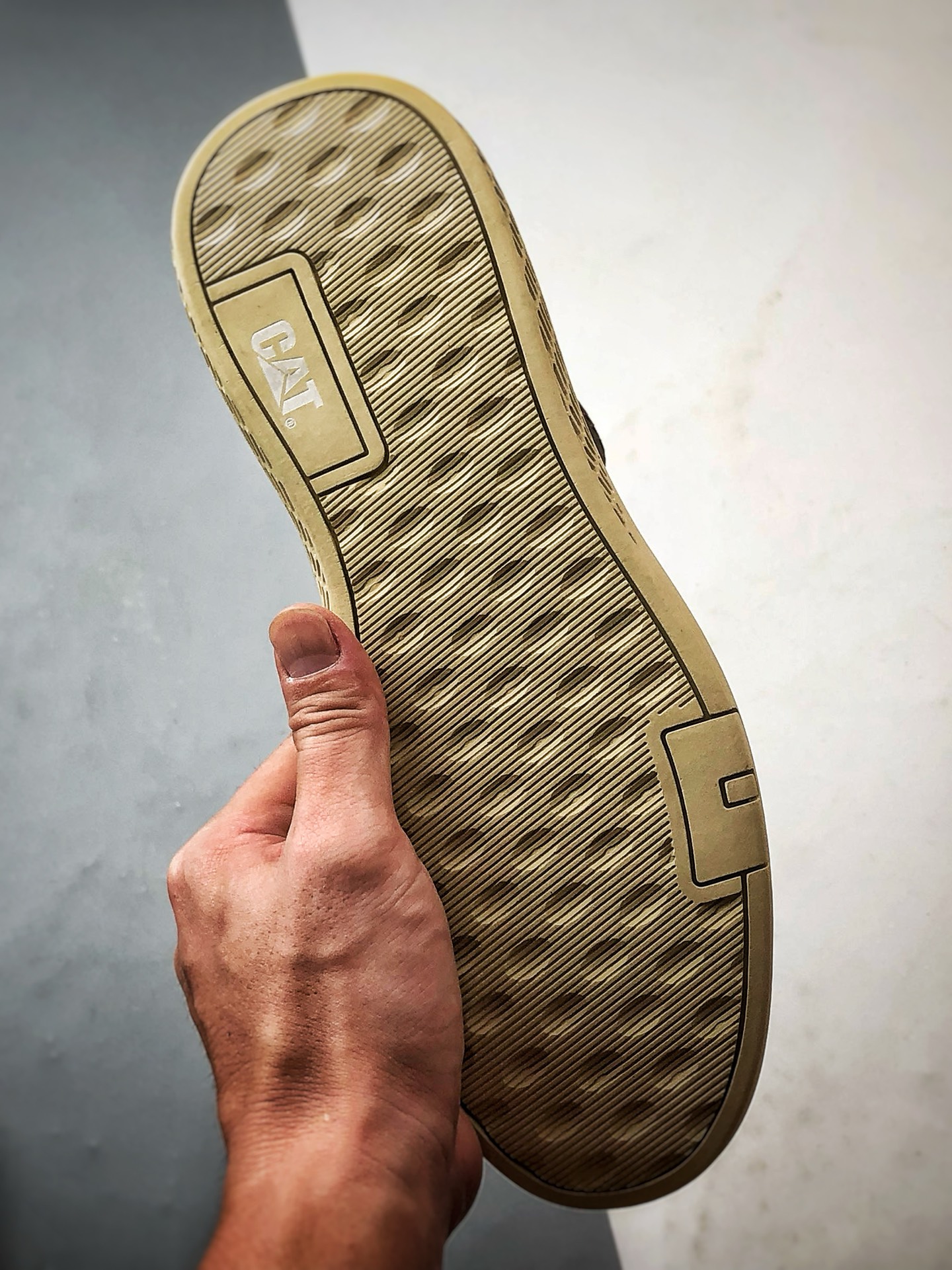 CAT/卡特 硬汉推土机品牌 秋冬经典款 户外百搭中帮休闲马丁靴 P727922