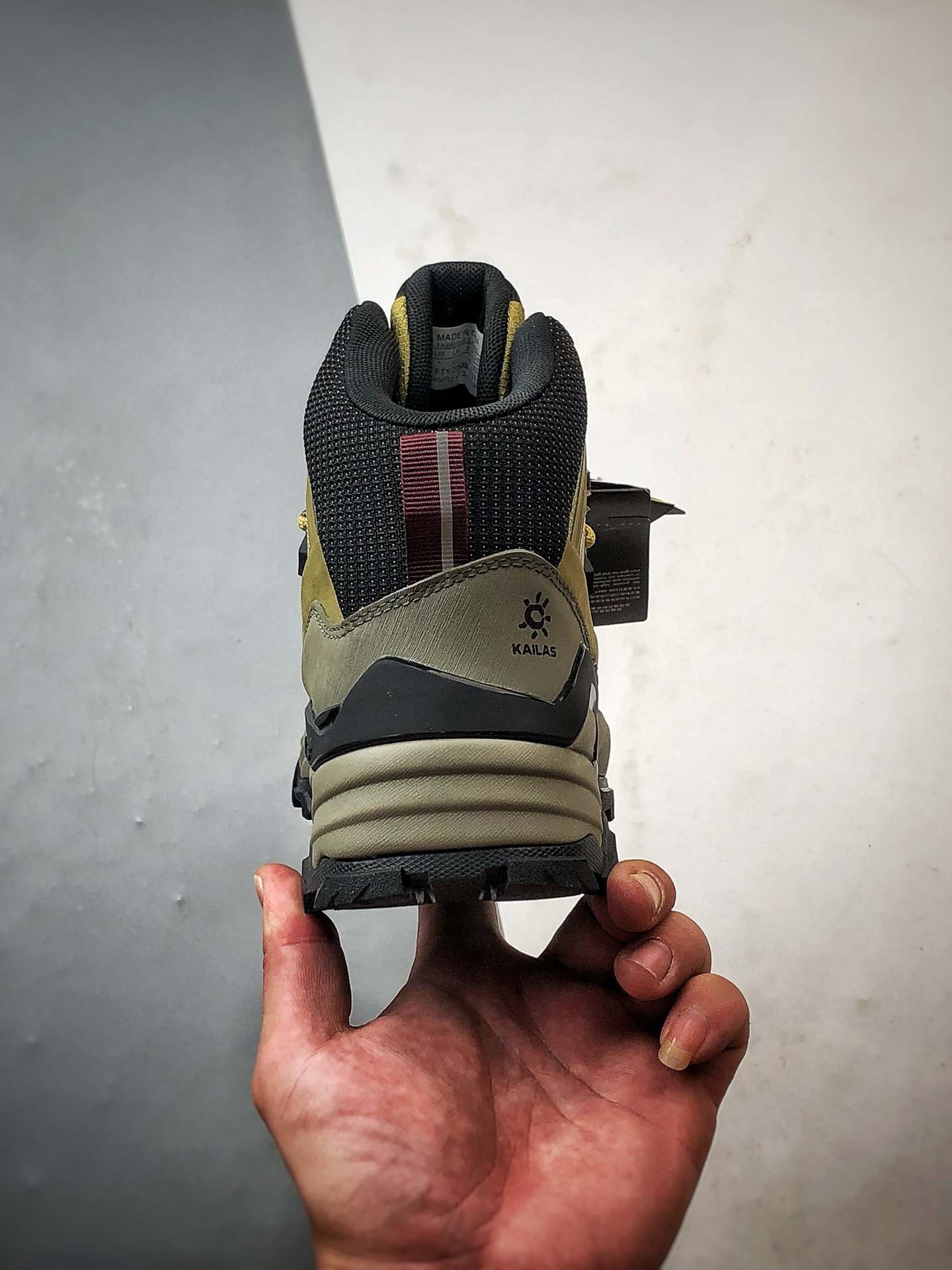 KAILAS MT5-3 GTX Mid 札达黄 凯乐石中帮户外防水登山功能鞋-High Quatity Cheap Brand wholesale wholesaler seller Clothes Bags handbags Sneakers Top Fashion Clothing Shoes from China Factory Chinese suppliers best Quality Beautiful Price KAILAS MT5-3 GTX Mid 札达黄 凯乐石中帮户外防水登山功能鞋