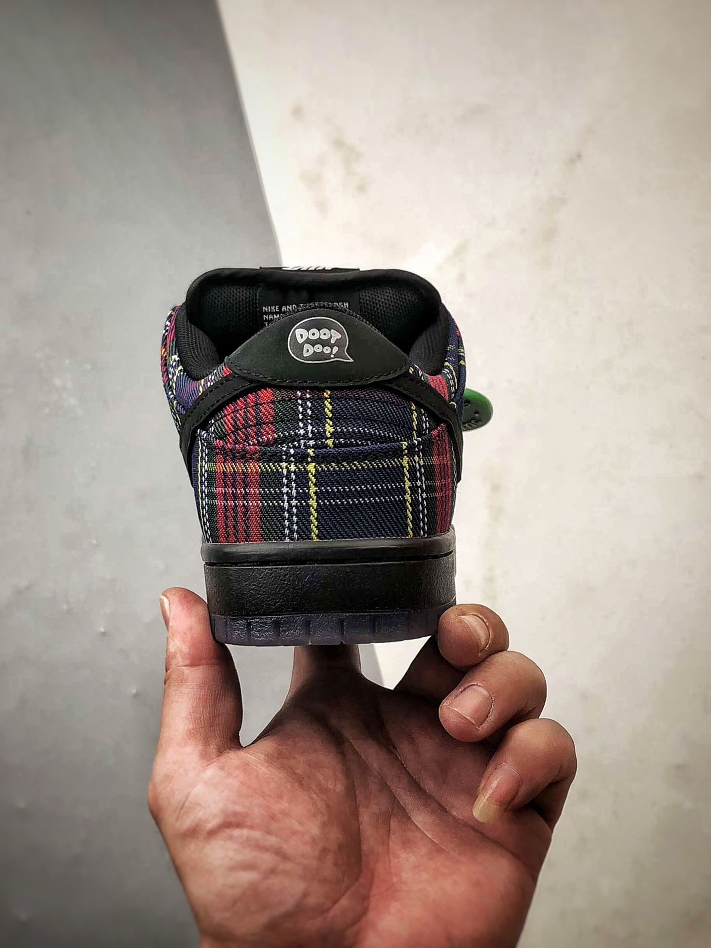 Nardwuar x NK Dunk SB Low Pro 联名苏格兰纹红蓝 II1493-600