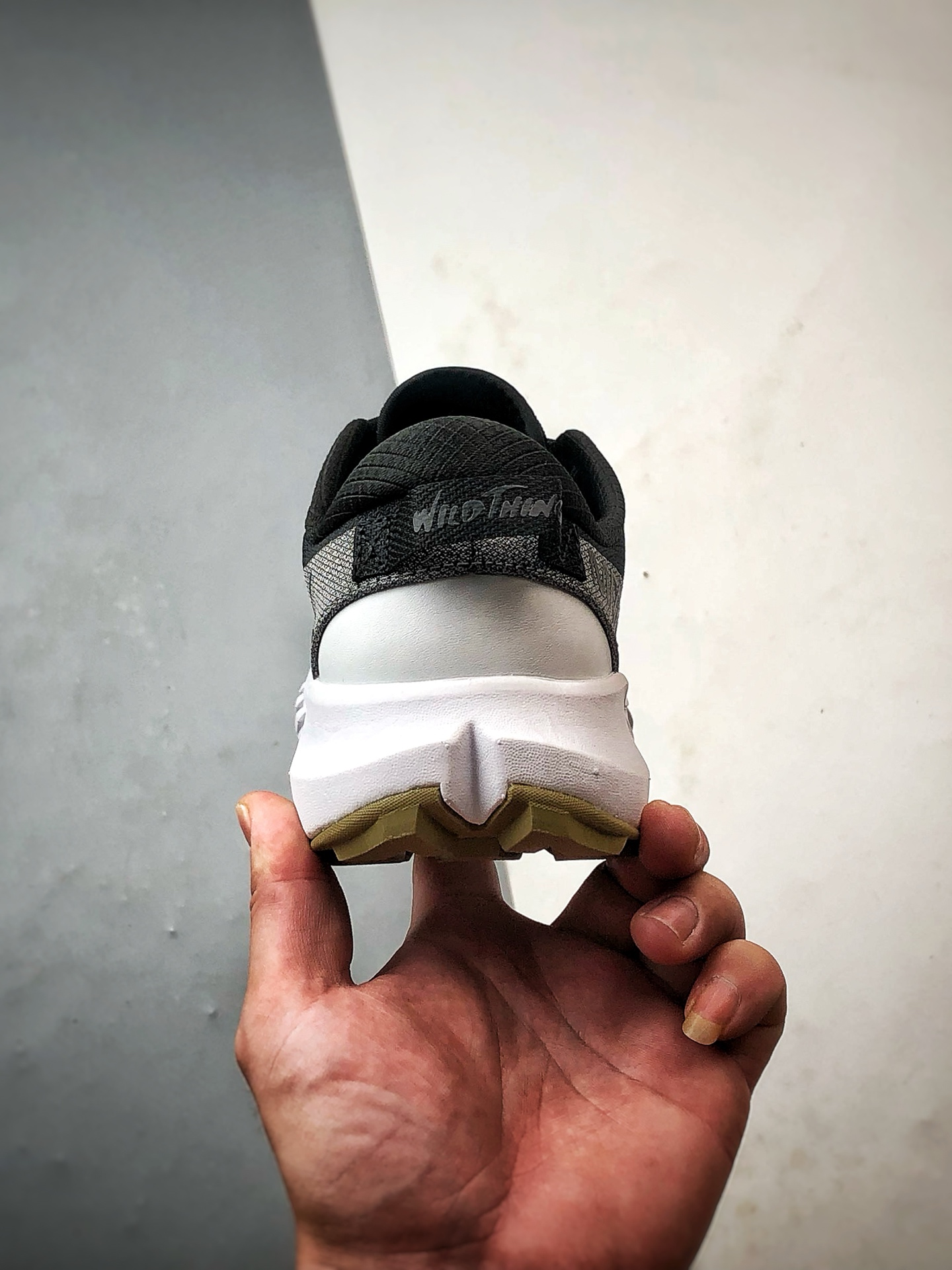 Merrell迈乐 Agility Peak 4 黑白 简约舒适蜂鸟户外织物透气越野跑步鞋