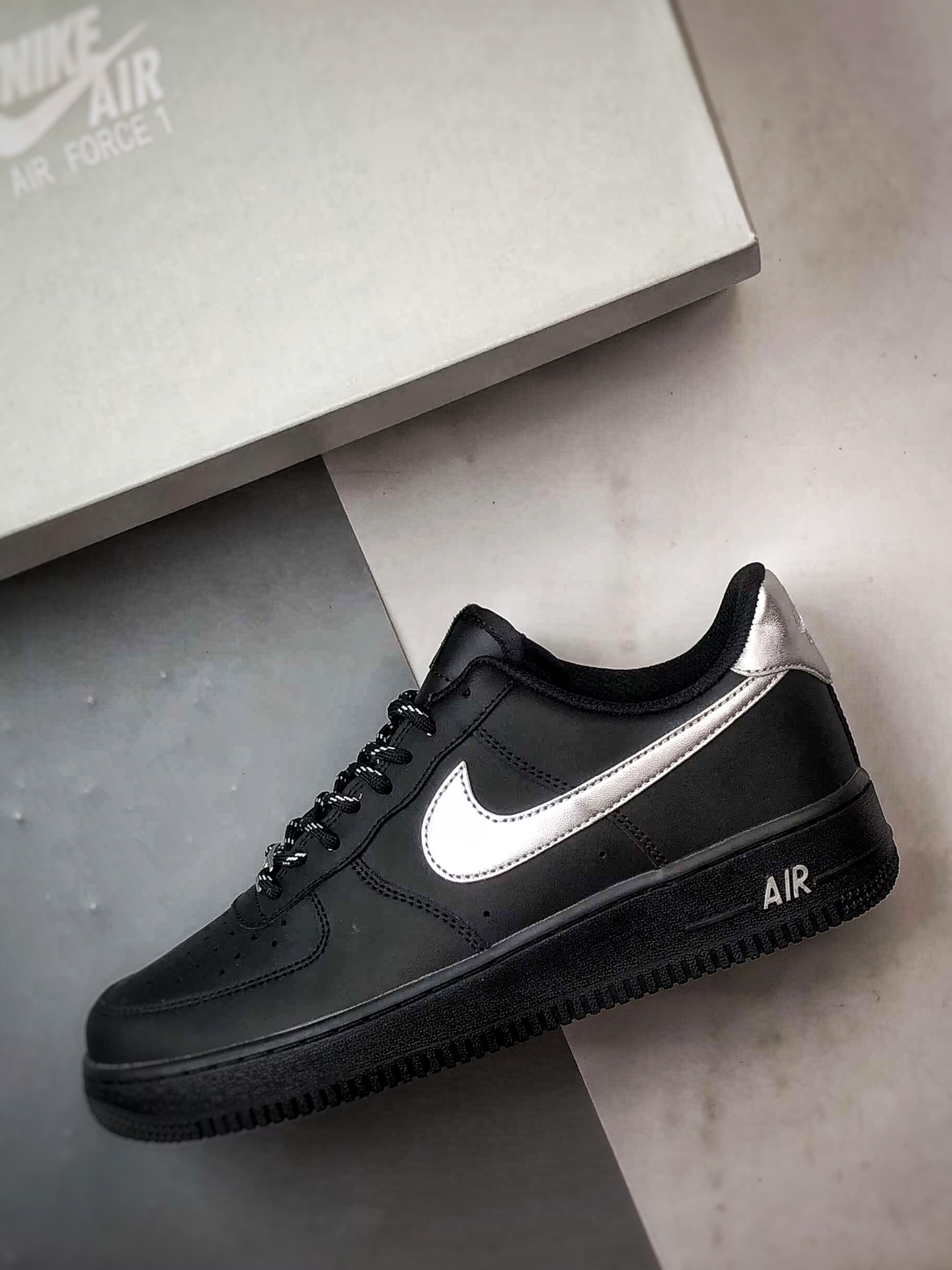 Air Force 1 '07 Low 黑银 FV5951-001