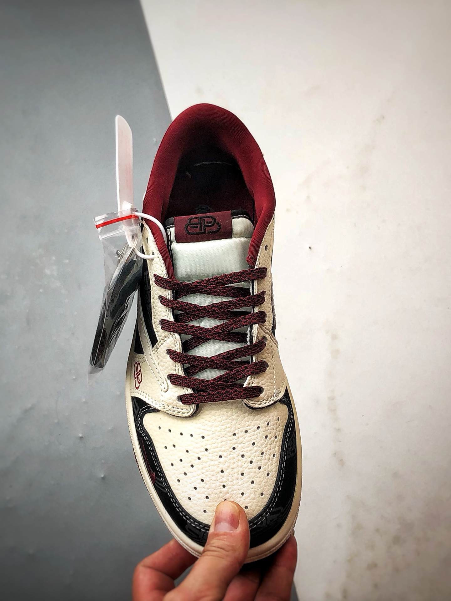 Air Jordan 1 Low ”高端定制” 巴黎米黑红倒钩 XS2025-079