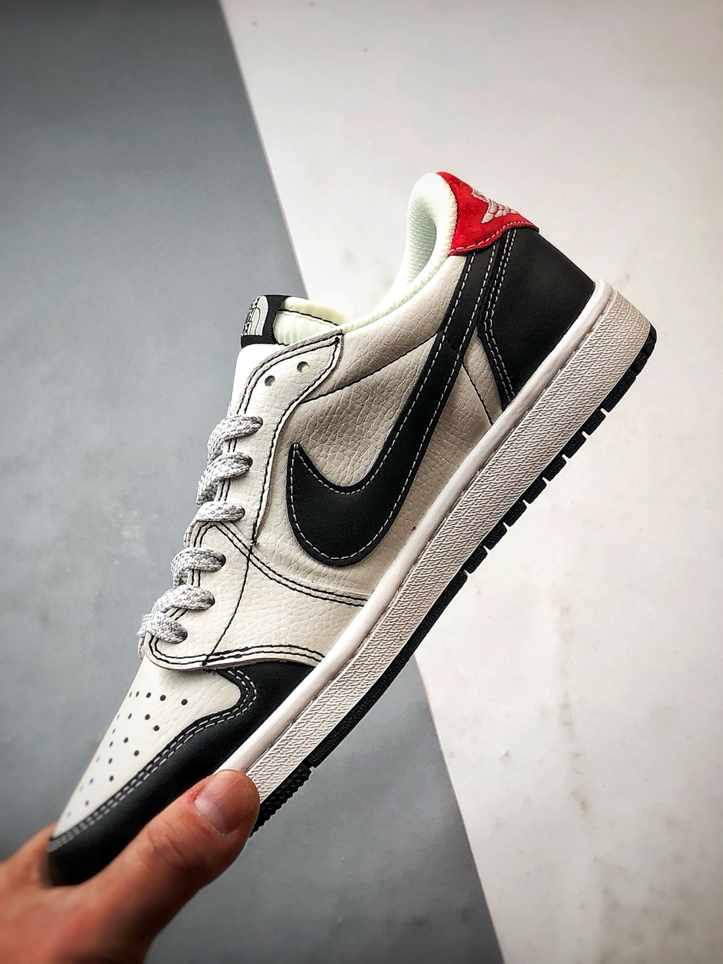 Air Jordan 1 Low ”高端定制” 北面涂鸦米白黑倒钩 DZ5899-028
