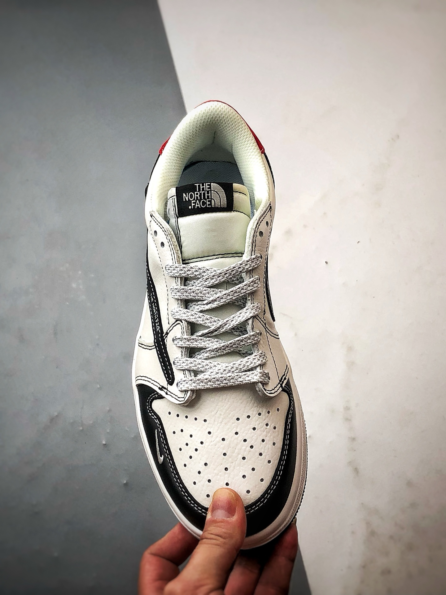 Air Jordan 1 Low ”高端定制” 北面涂鸦米白黑倒钩 DZ5899-028