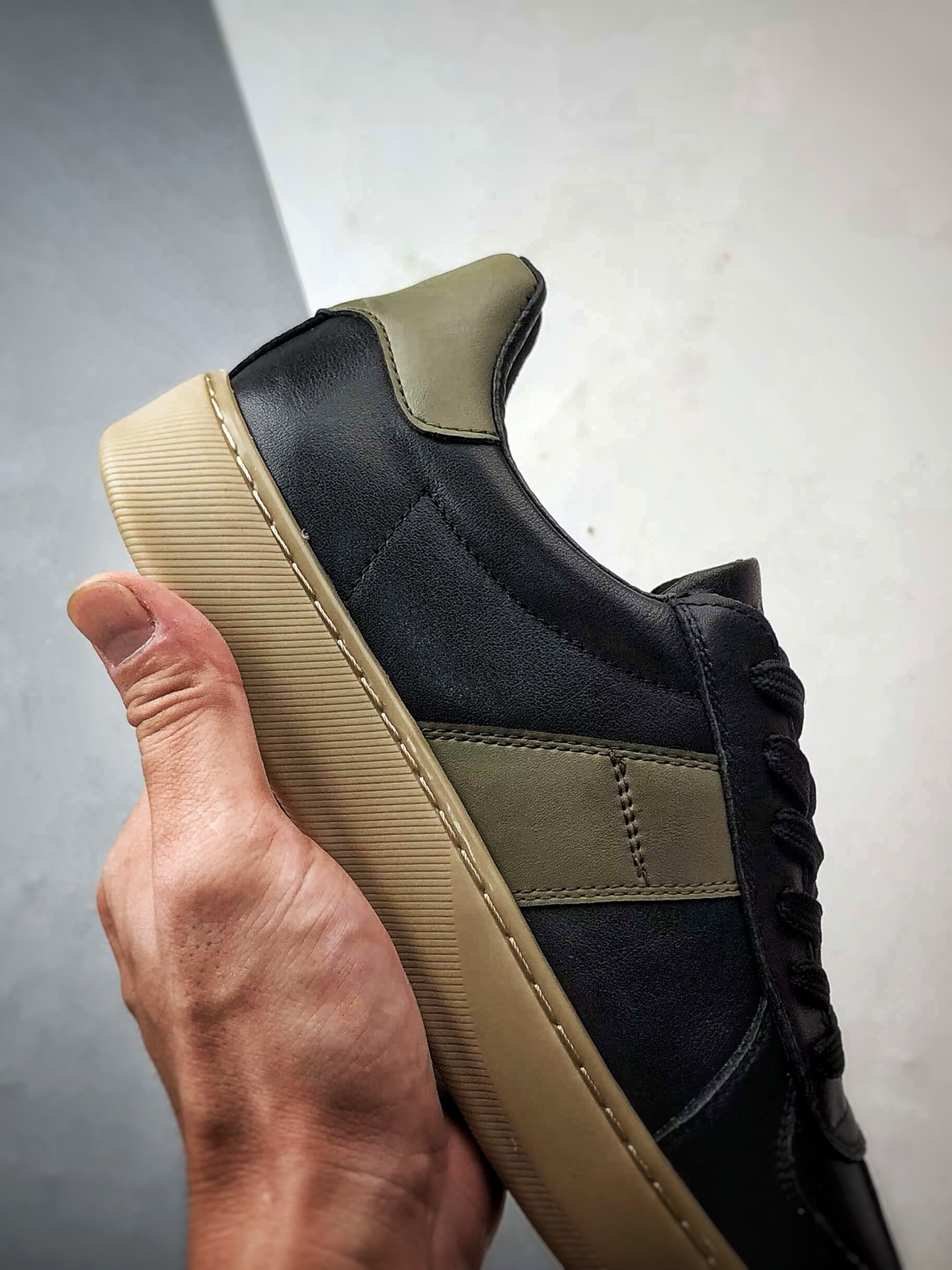 Ecco/爱步 街头球鞋系列 25年新款时尚经典休闲百搭德迅板鞋 632521