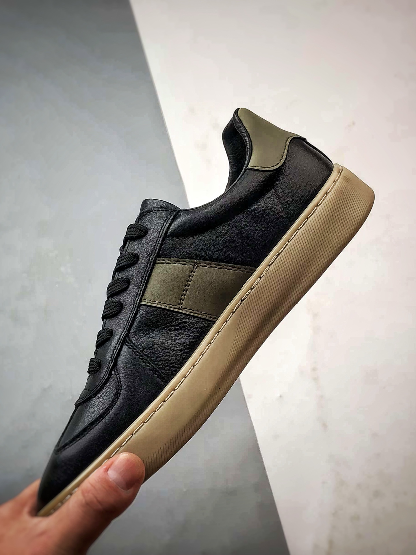 Ecco/爱步 街头球鞋系列 25年新款时尚经典休闲百搭德迅板鞋 632521