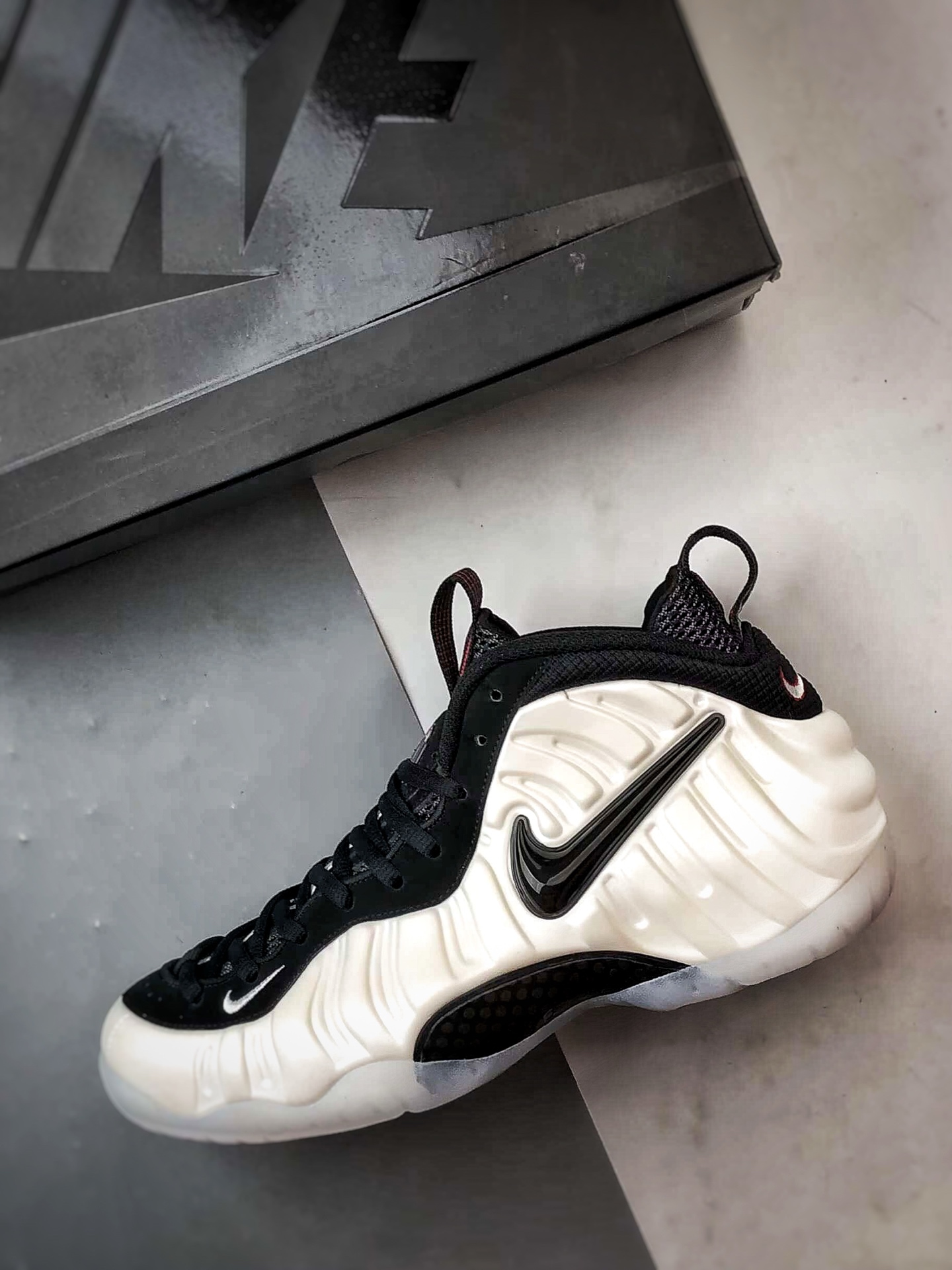 NK Foamposlie Pro Pearl 白黑珍珠喷 HF0794-200