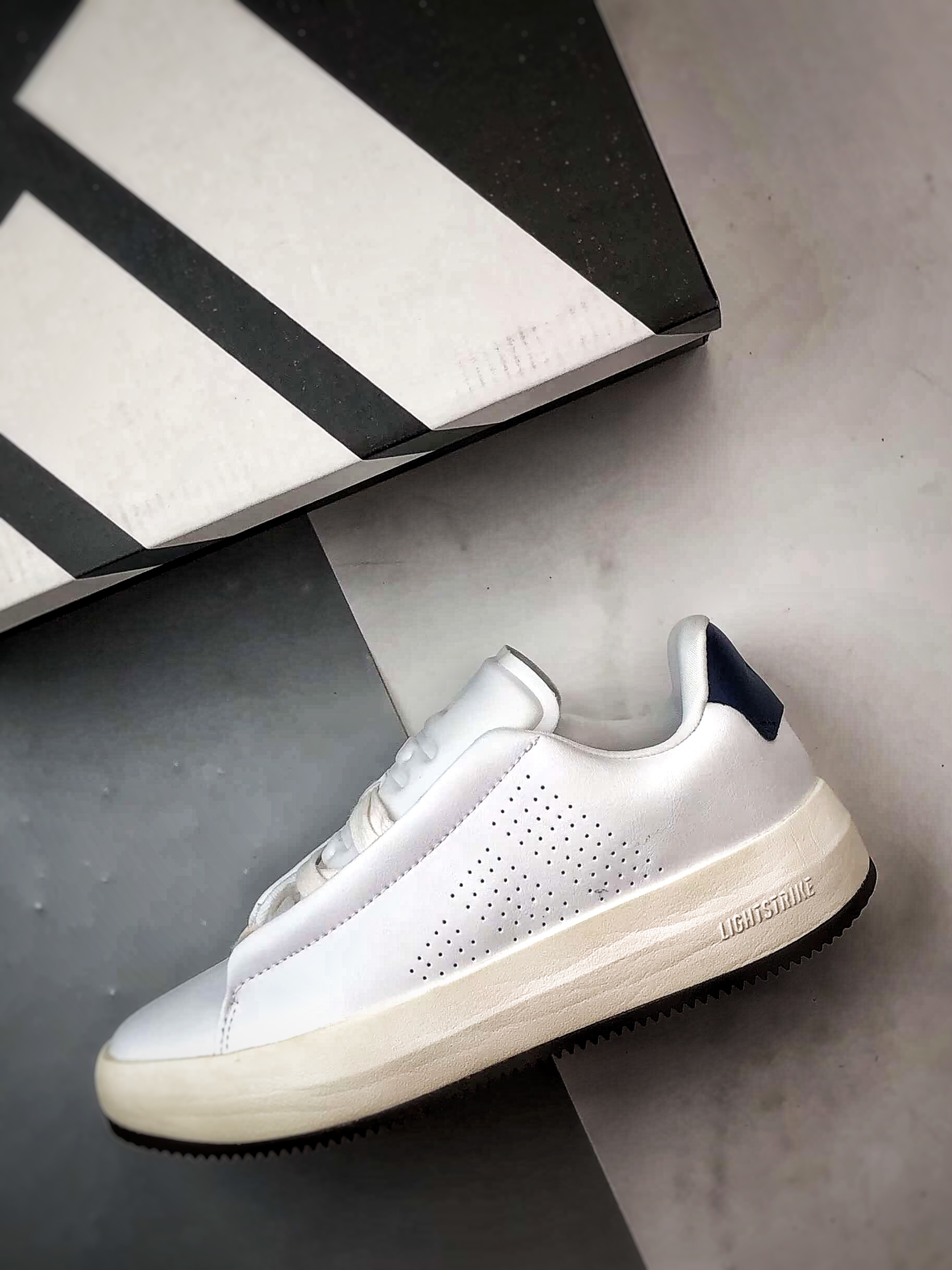 AD Acesmash 白色 舒适百搭休闲低帮运动板鞋 JQ2298-High Quatity Cheap Brand wholesale wholesaler seller Clothes Bags handbags Sneakers Top Fashion Clothing Shoes from China Factory Chinese suppliers best Quality Beautiful Price AD Acesmash 白色 舒适百搭休闲低帮运动板鞋 JQ2298